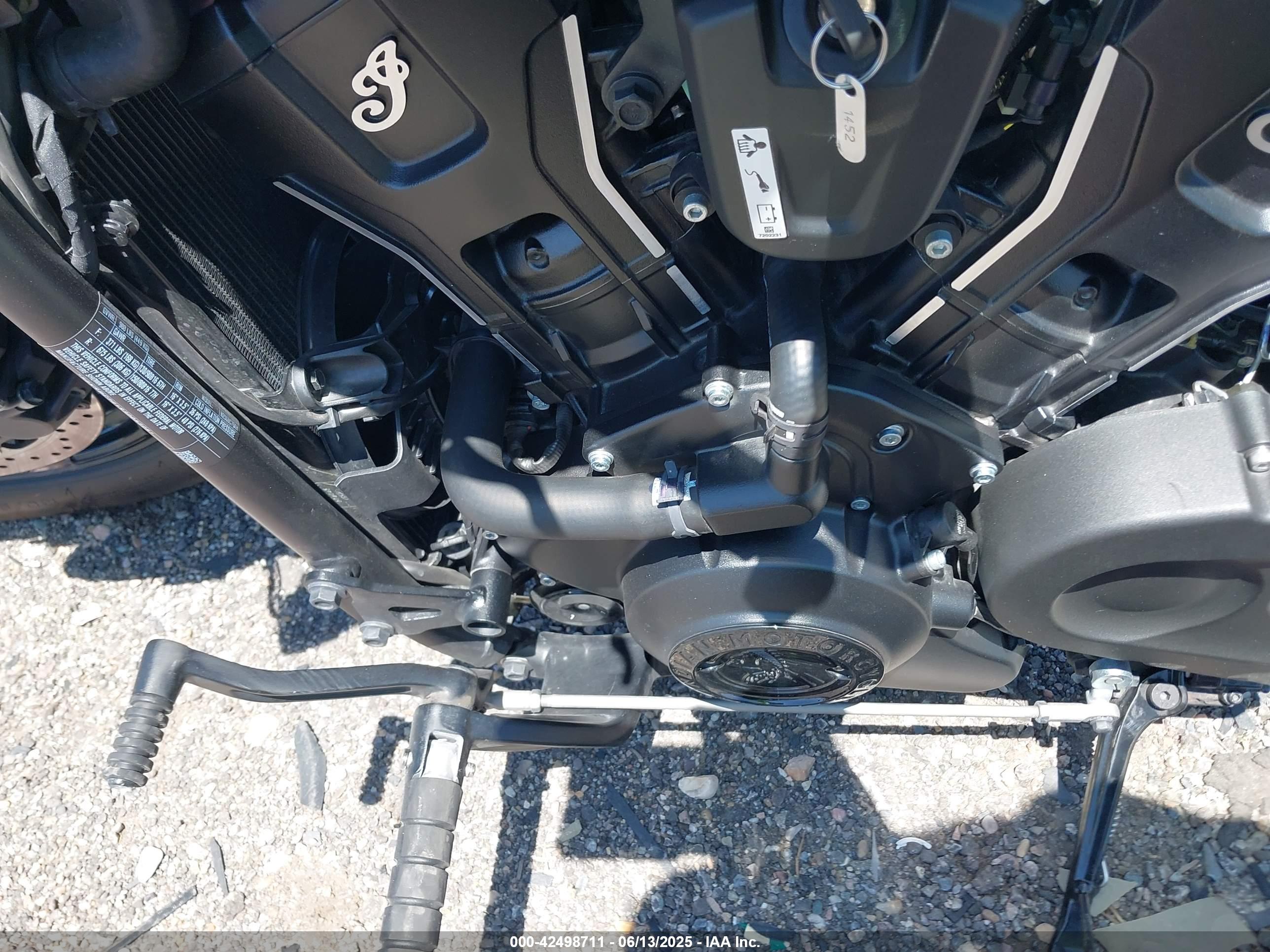 INDIAN MOTORCYCLE image 9
