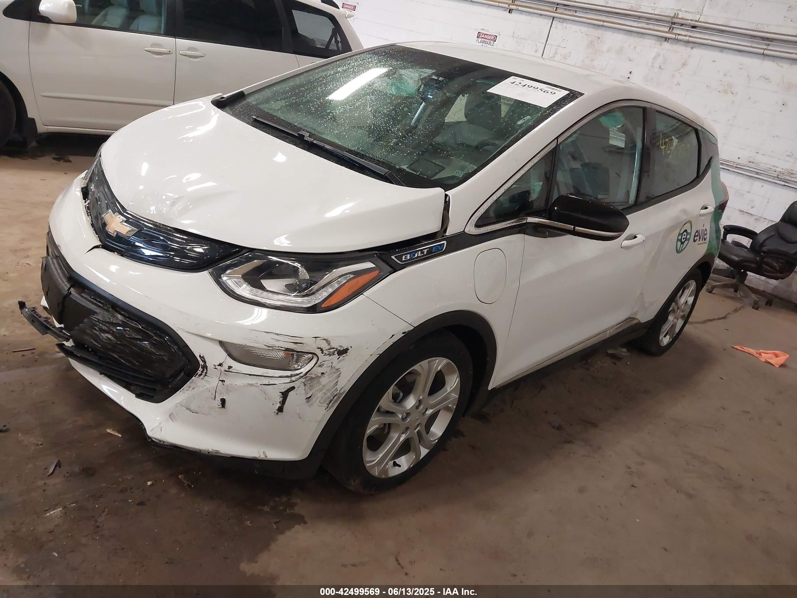CHEVROLET BOLT image 2