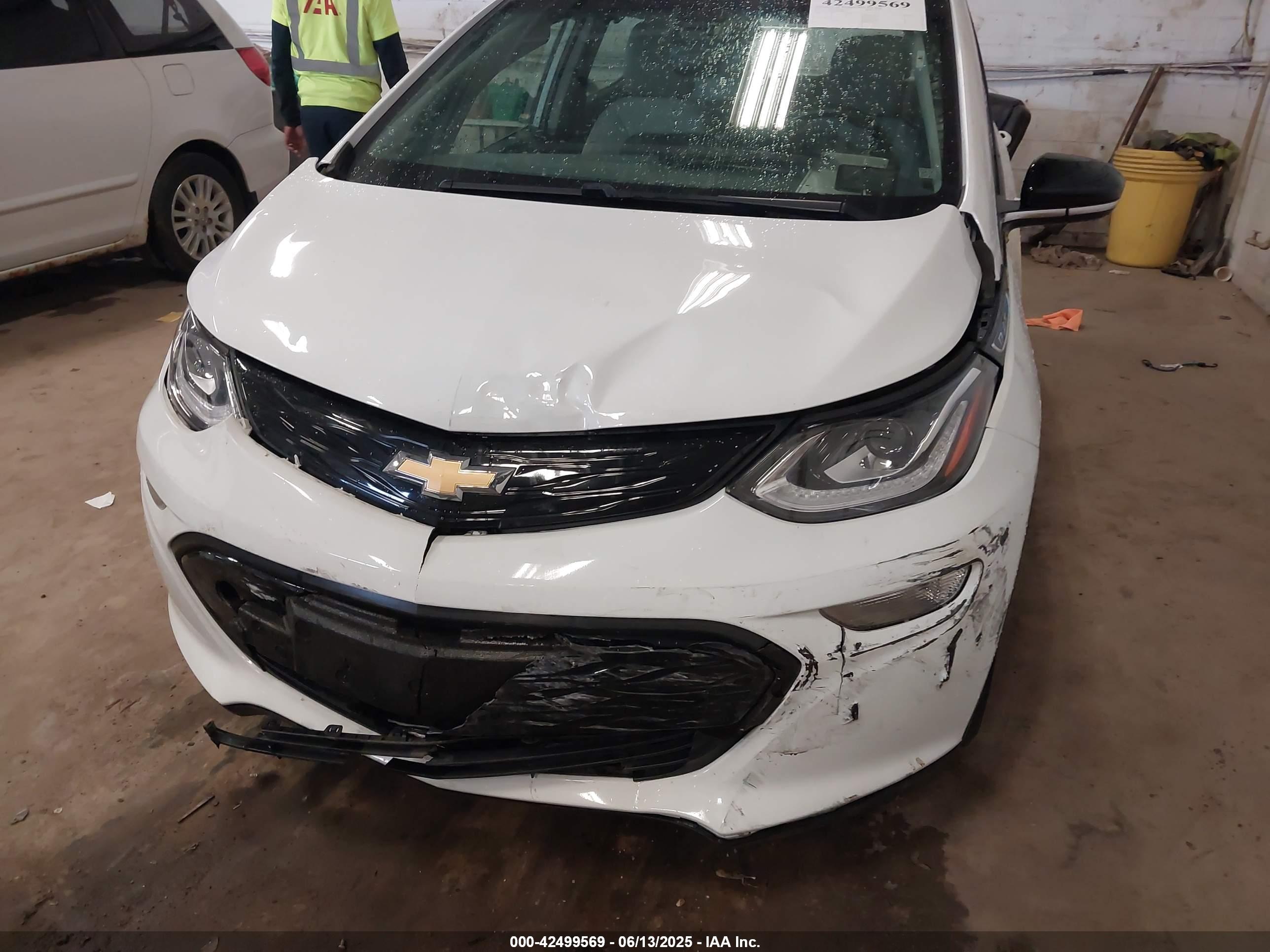 CHEVROLET BOLT image 6