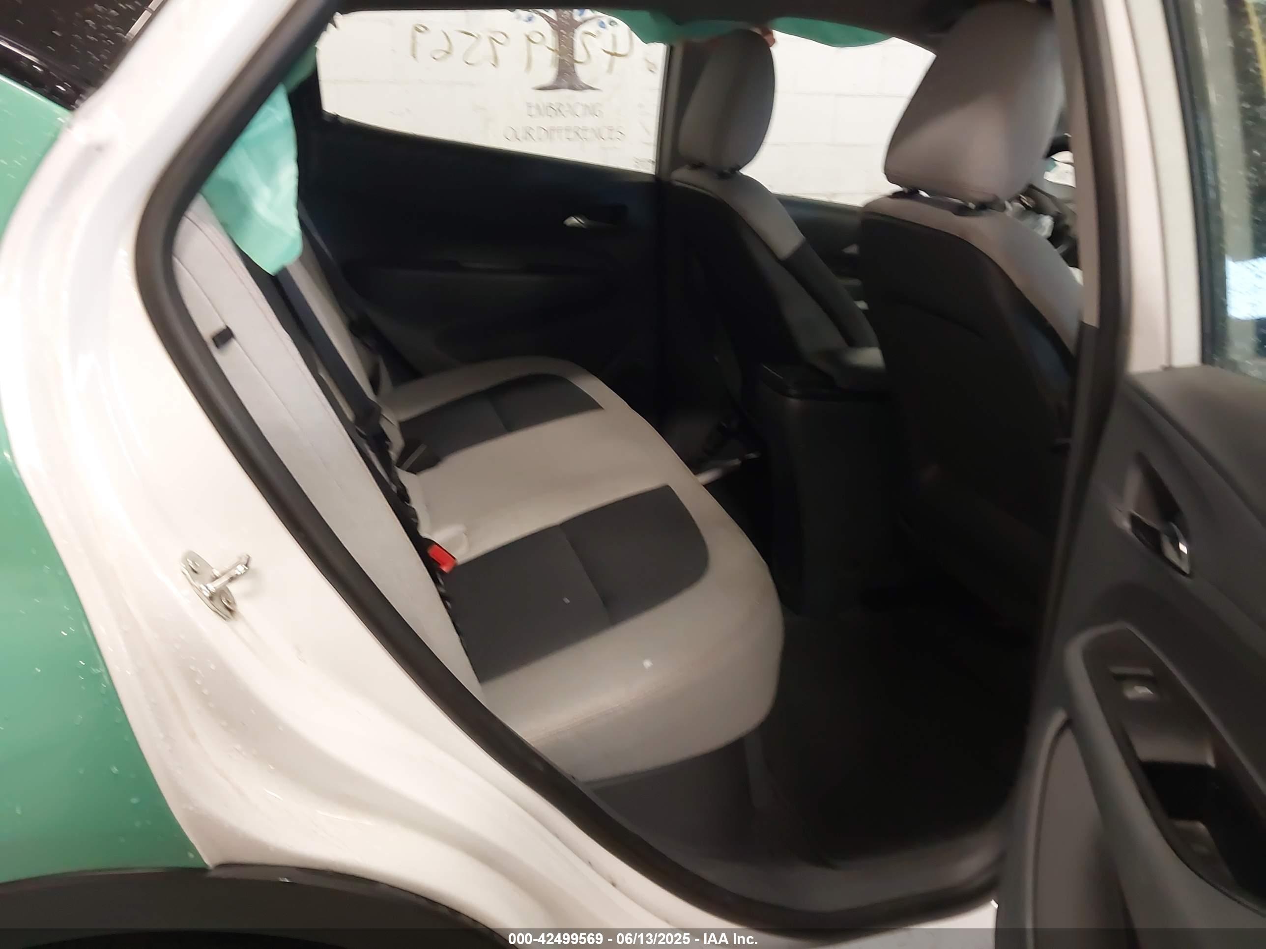 CHEVROLET BOLT image 8
