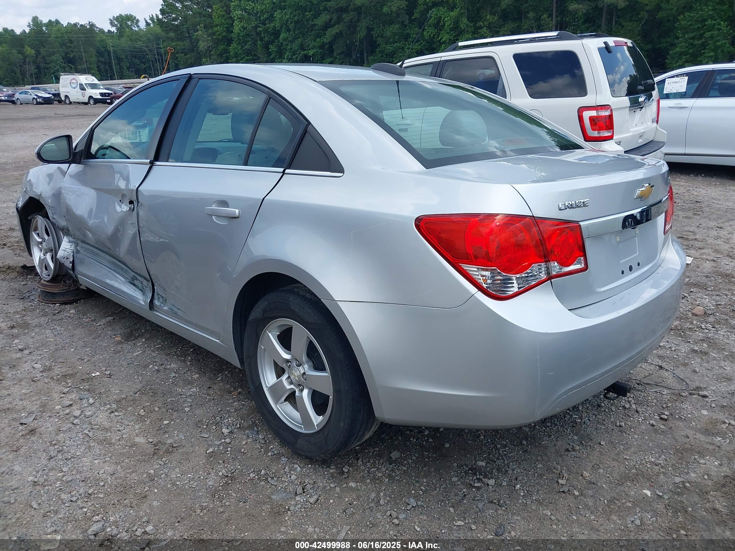 CHEVROLET CRUZE image 3