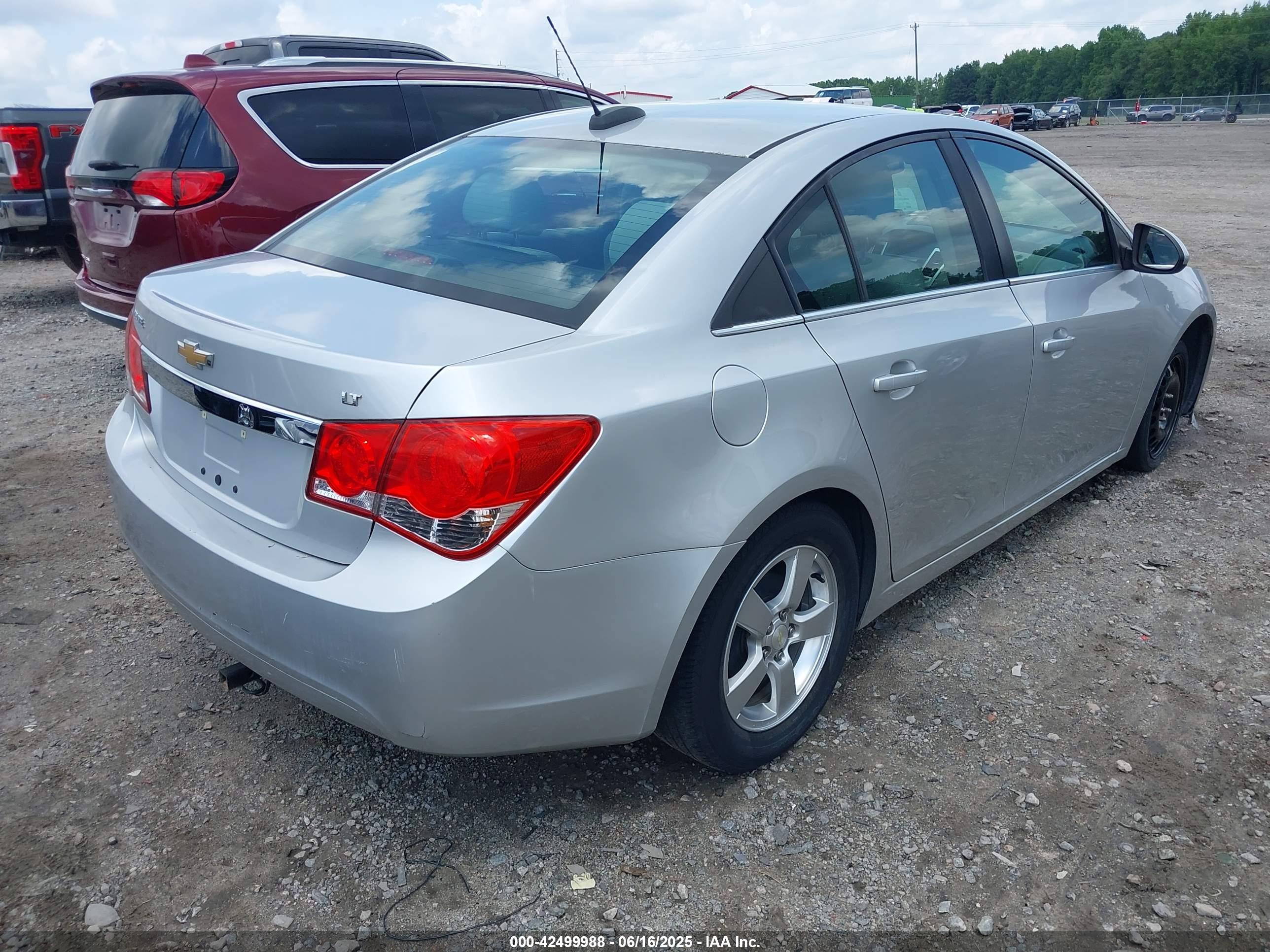 CHEVROLET CRUZE image 4