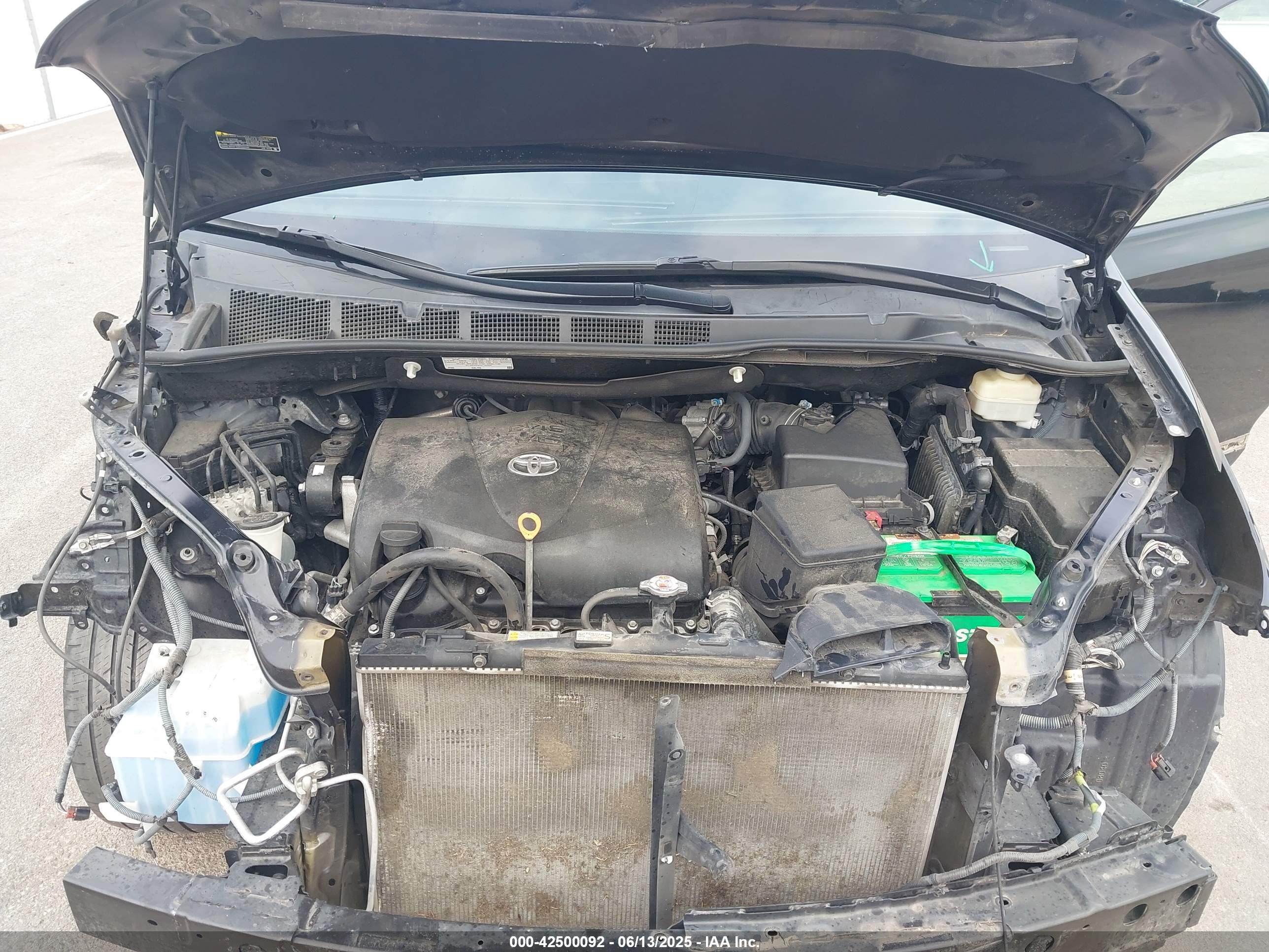 TOYOTA SIENNA image 10