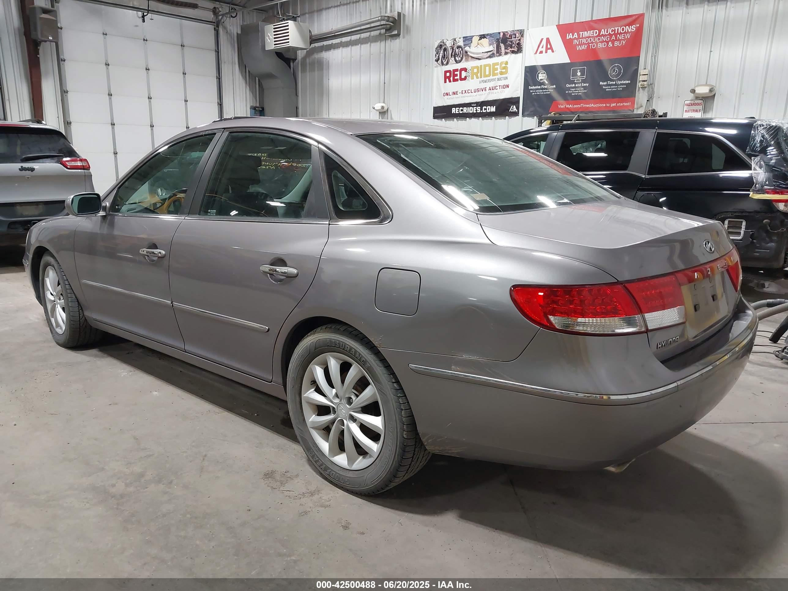 HYUNDAI AZERA image 3