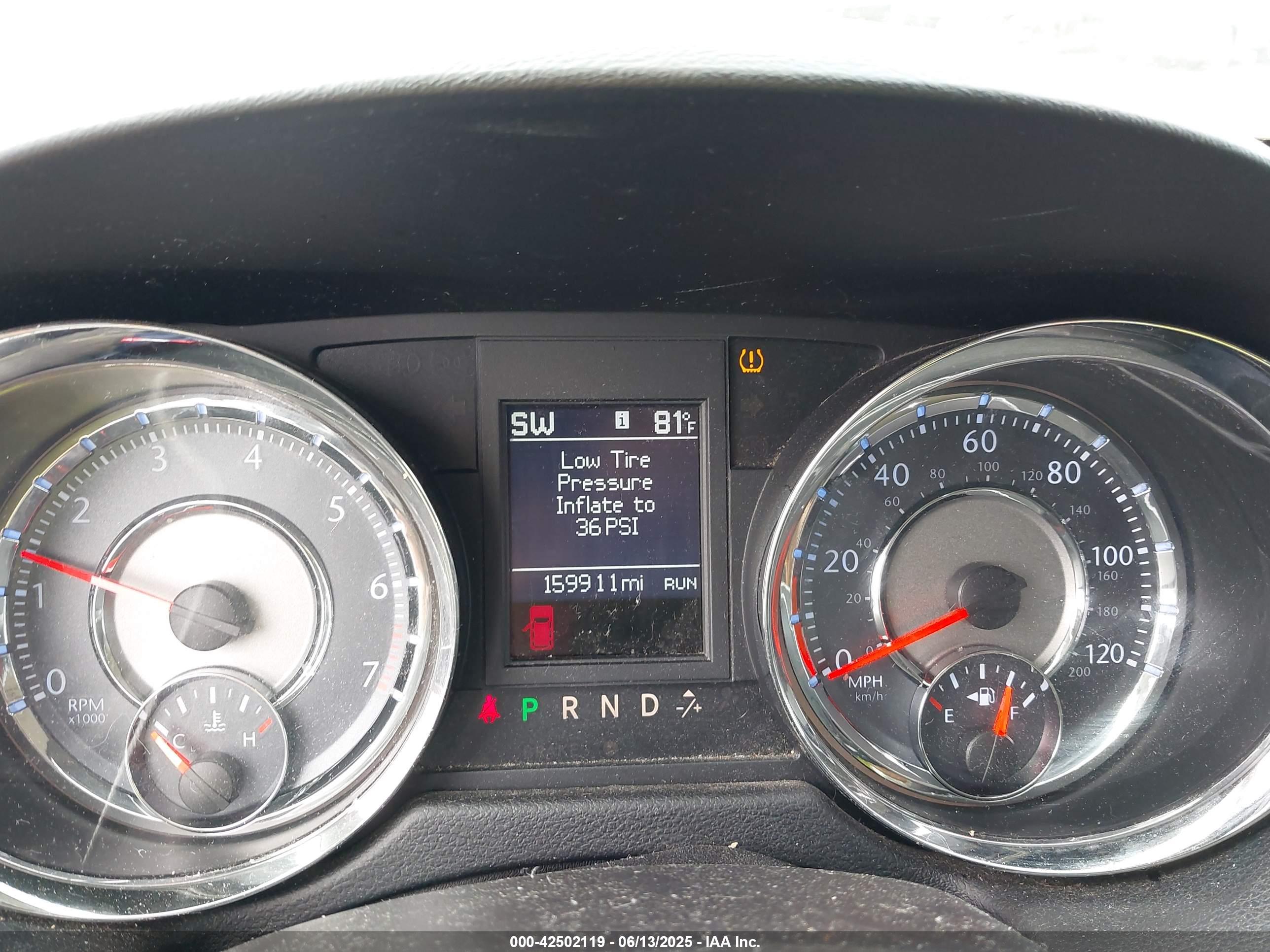 CHRYSLER TOWN image 7