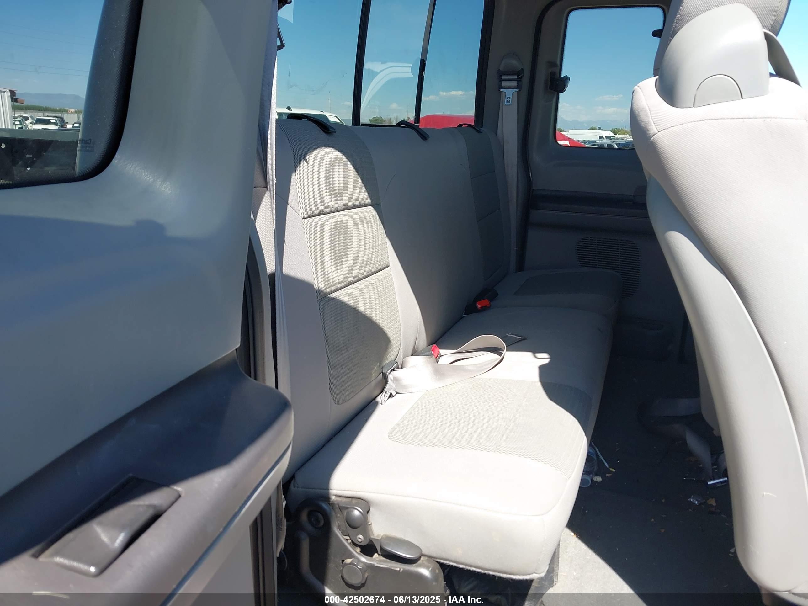 FORD F-250 image 8