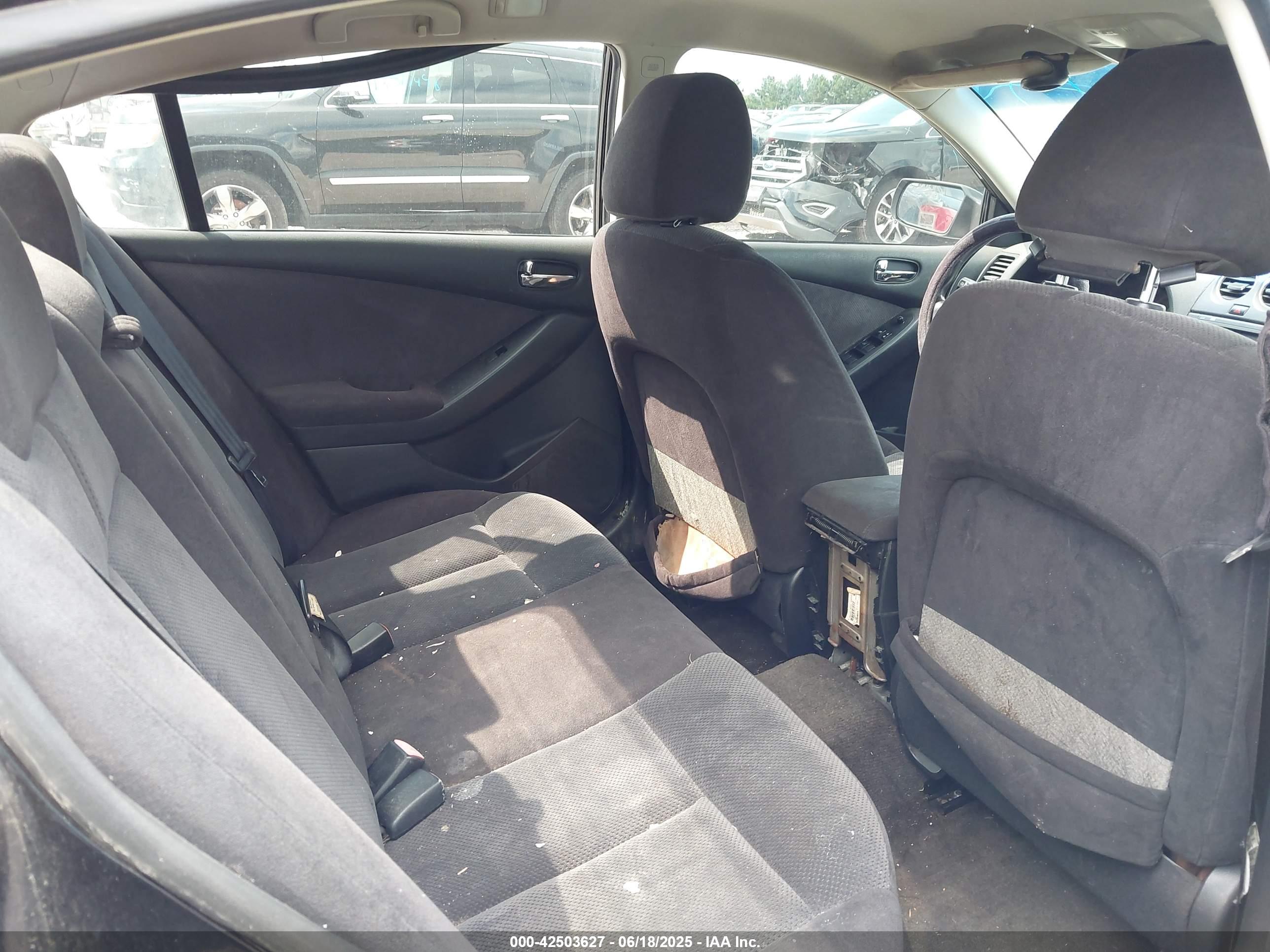 NISSAN ALTIMA image 8