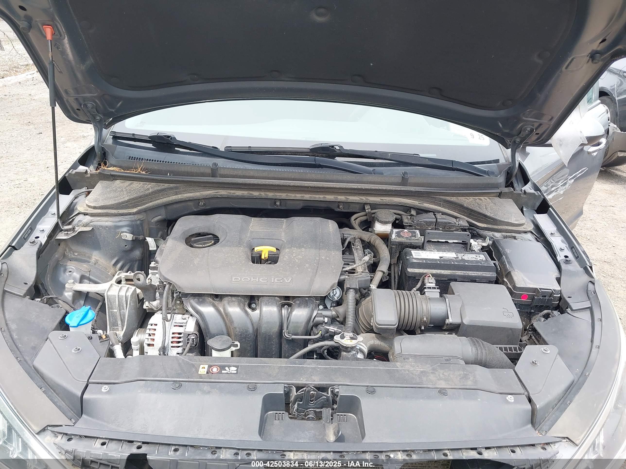 HYUNDAI ELANTRA image 10