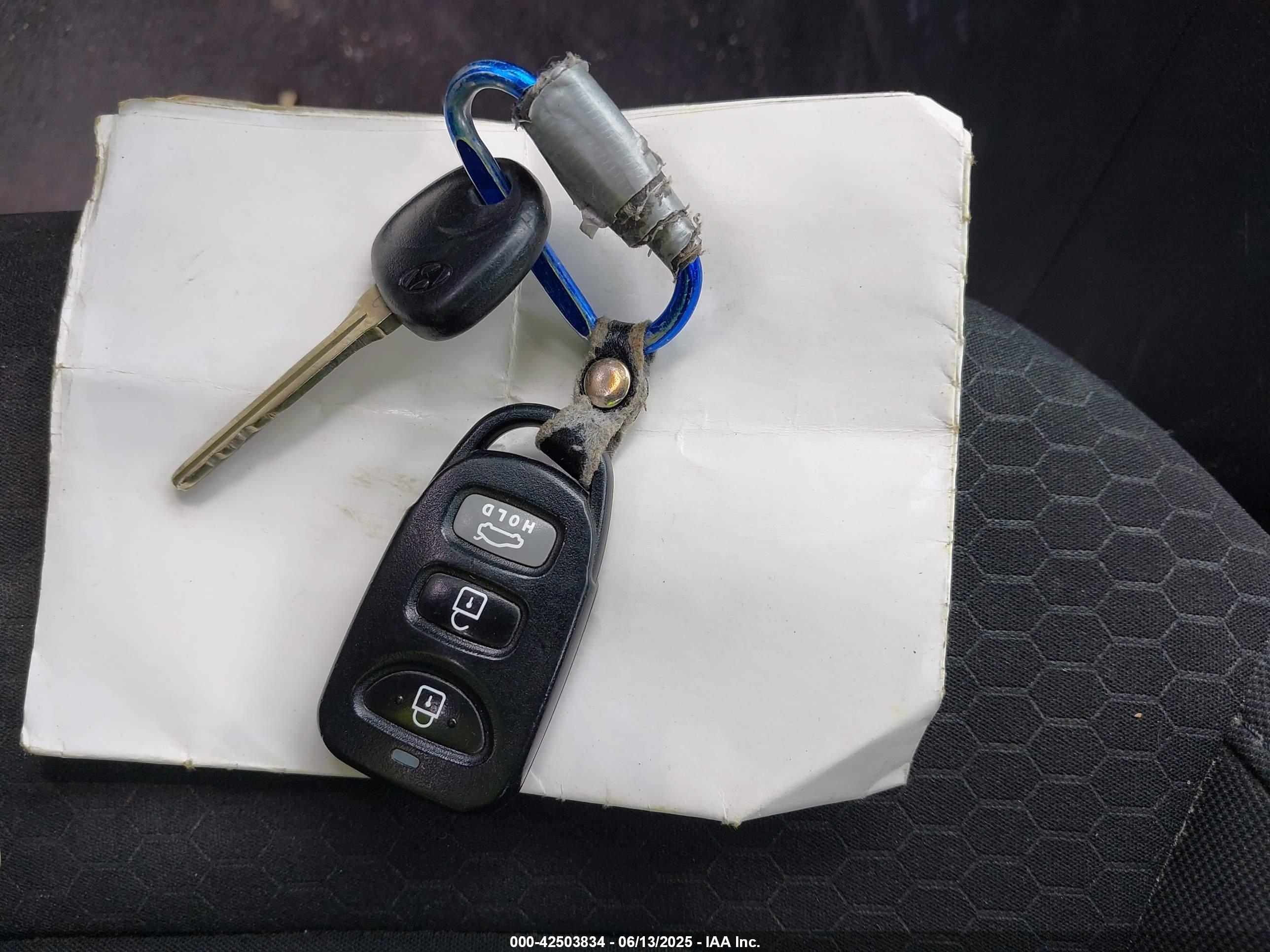 HYUNDAI ELANTRA image 11