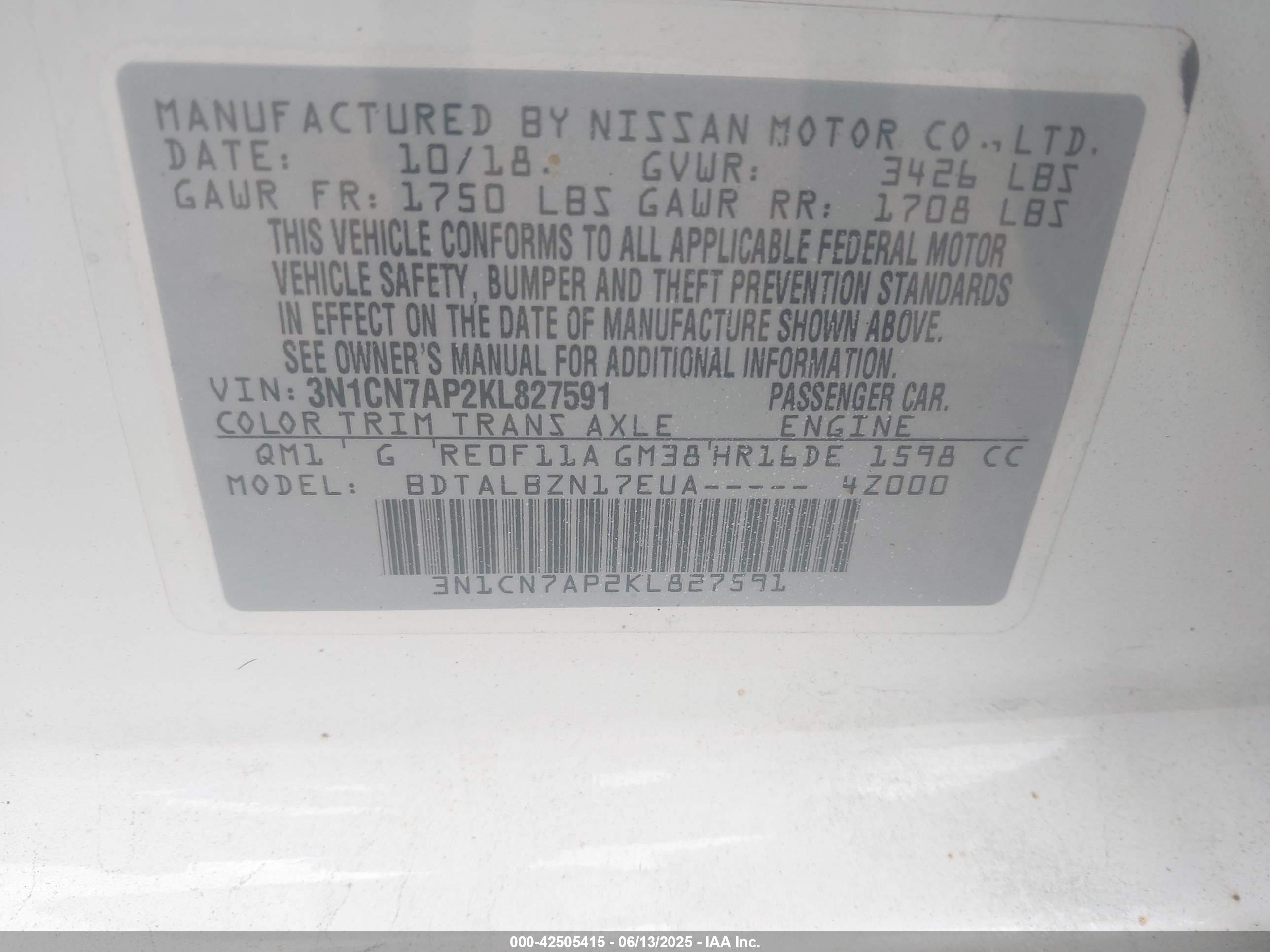 NISSAN VERSA image 9