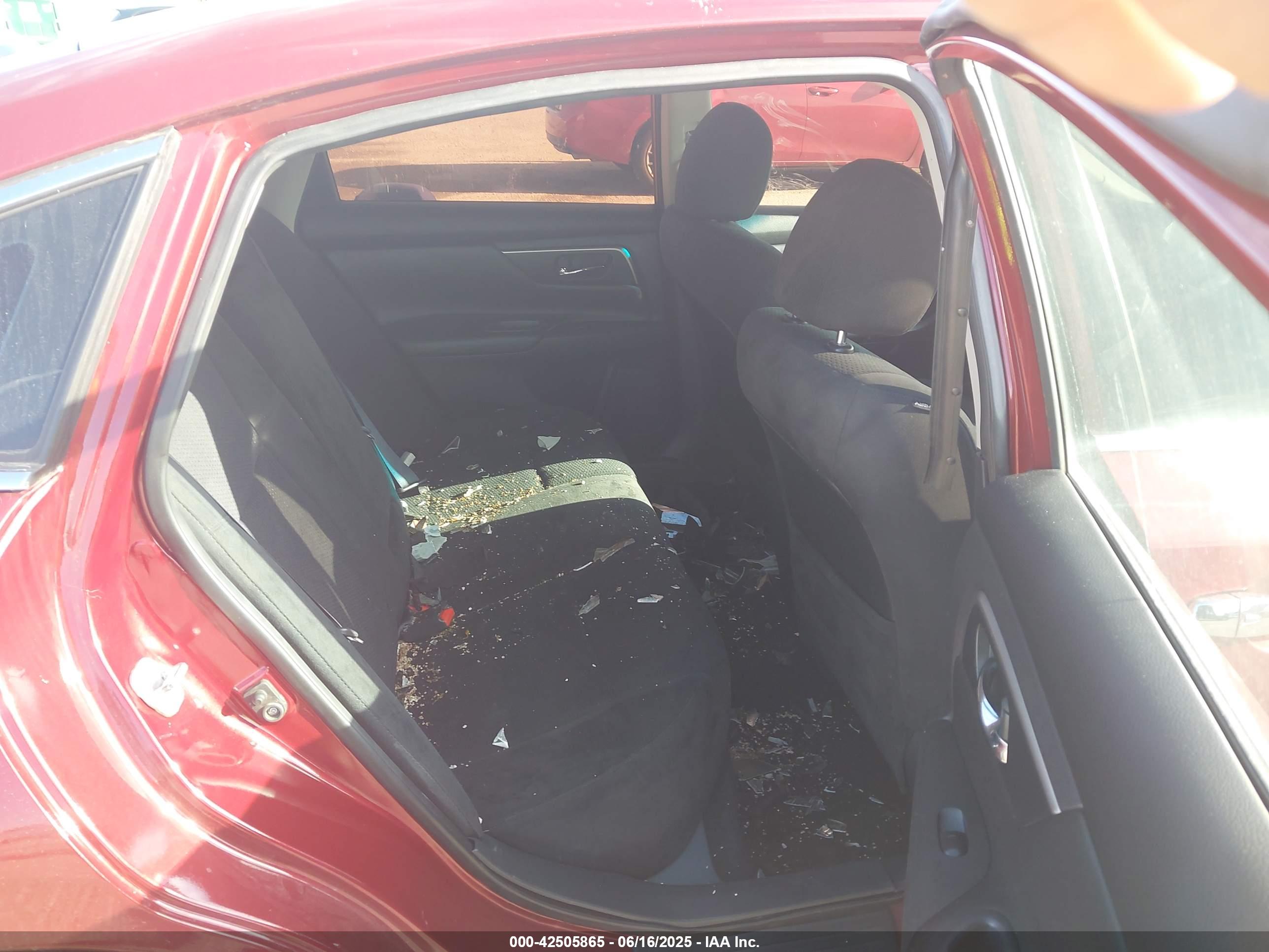 NISSAN ALTIMA image 8