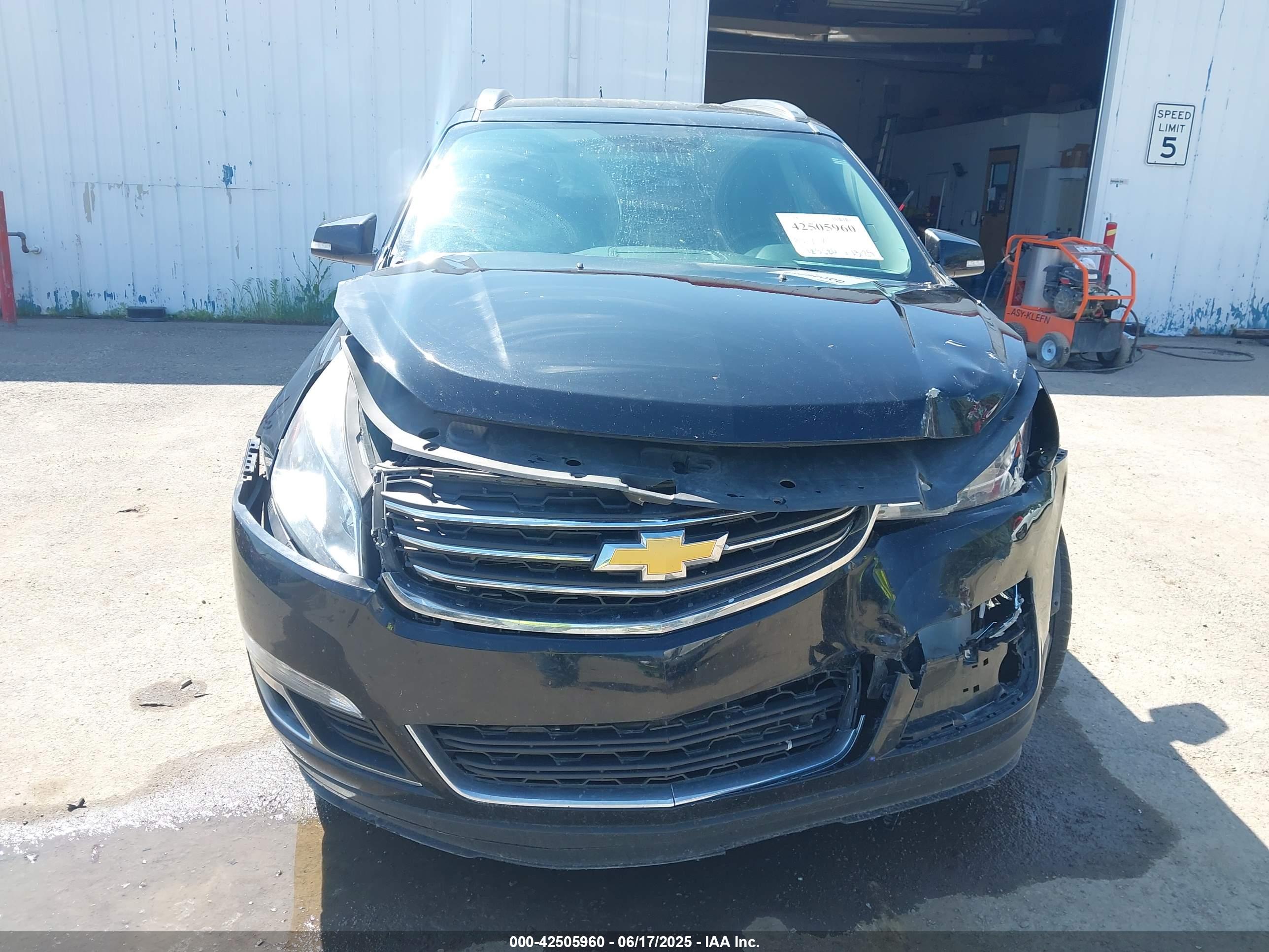 CHEVROLET TRAVERSE image 6