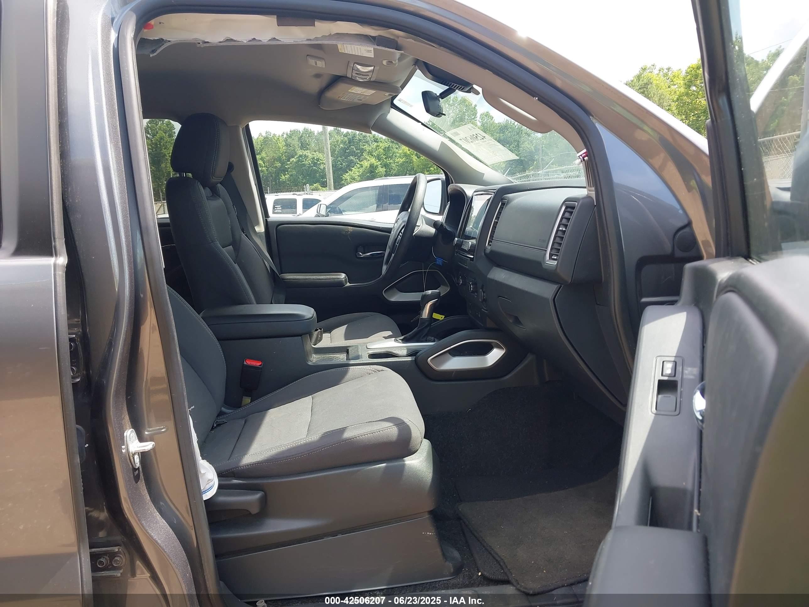 NISSAN FRONTIER image 5
