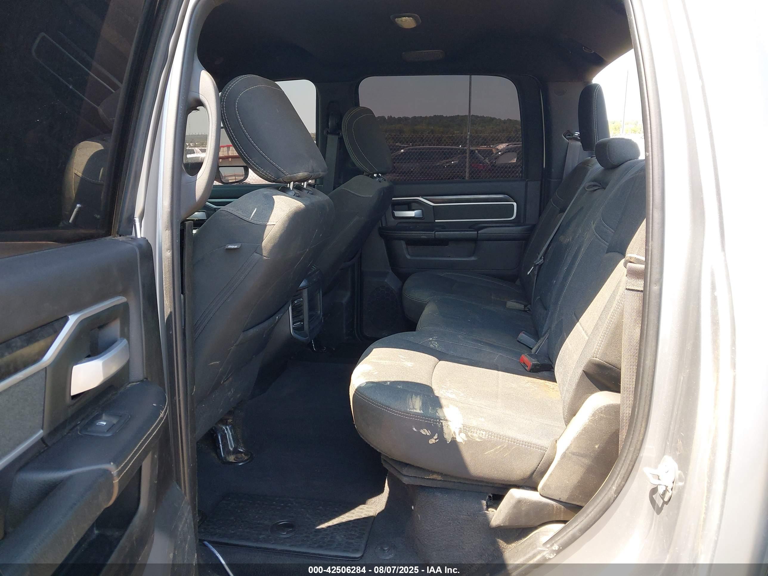 RAM 3500 image 8