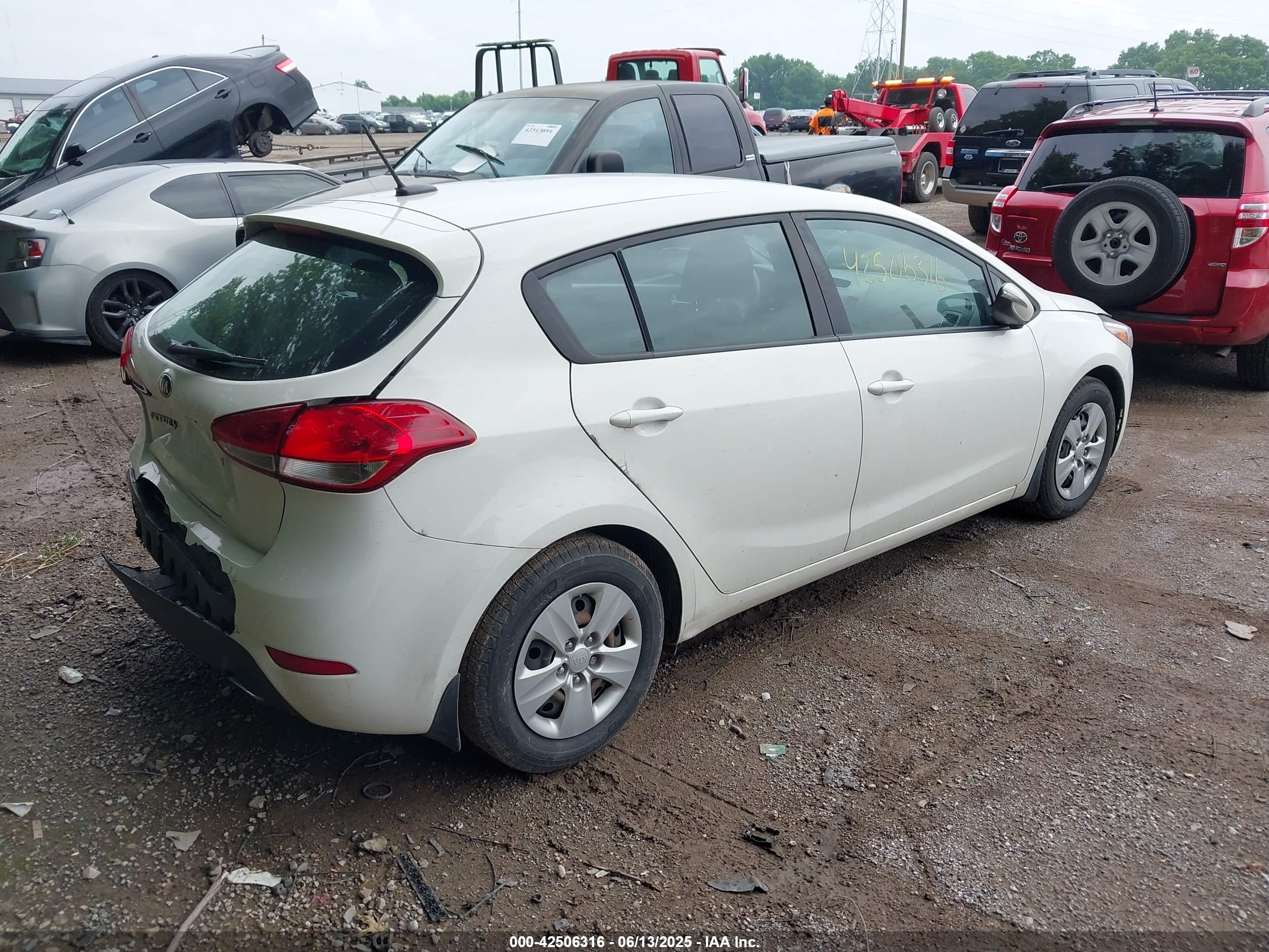 KIA FORTE image 4