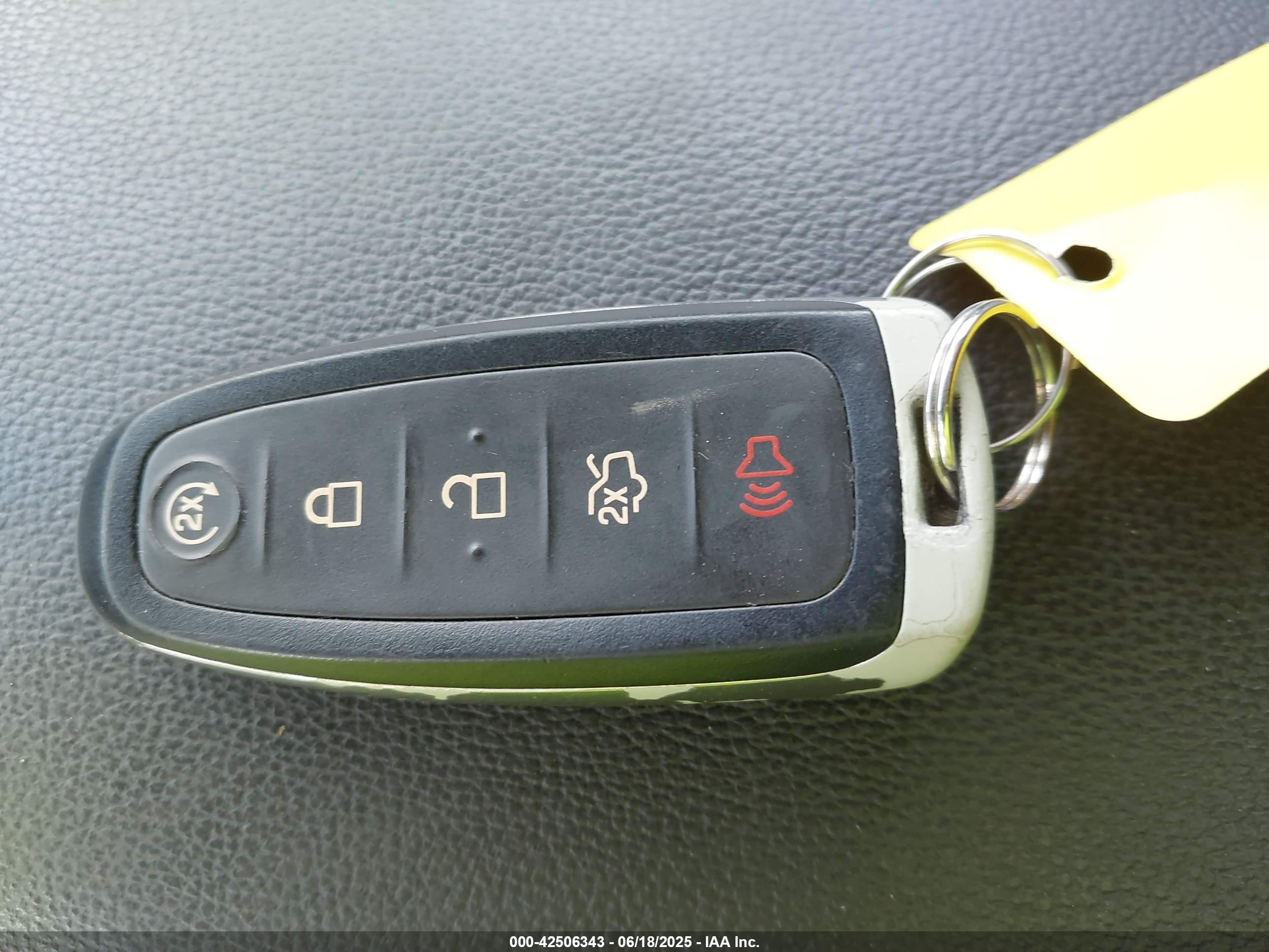 FORD ESCAPE image 11
