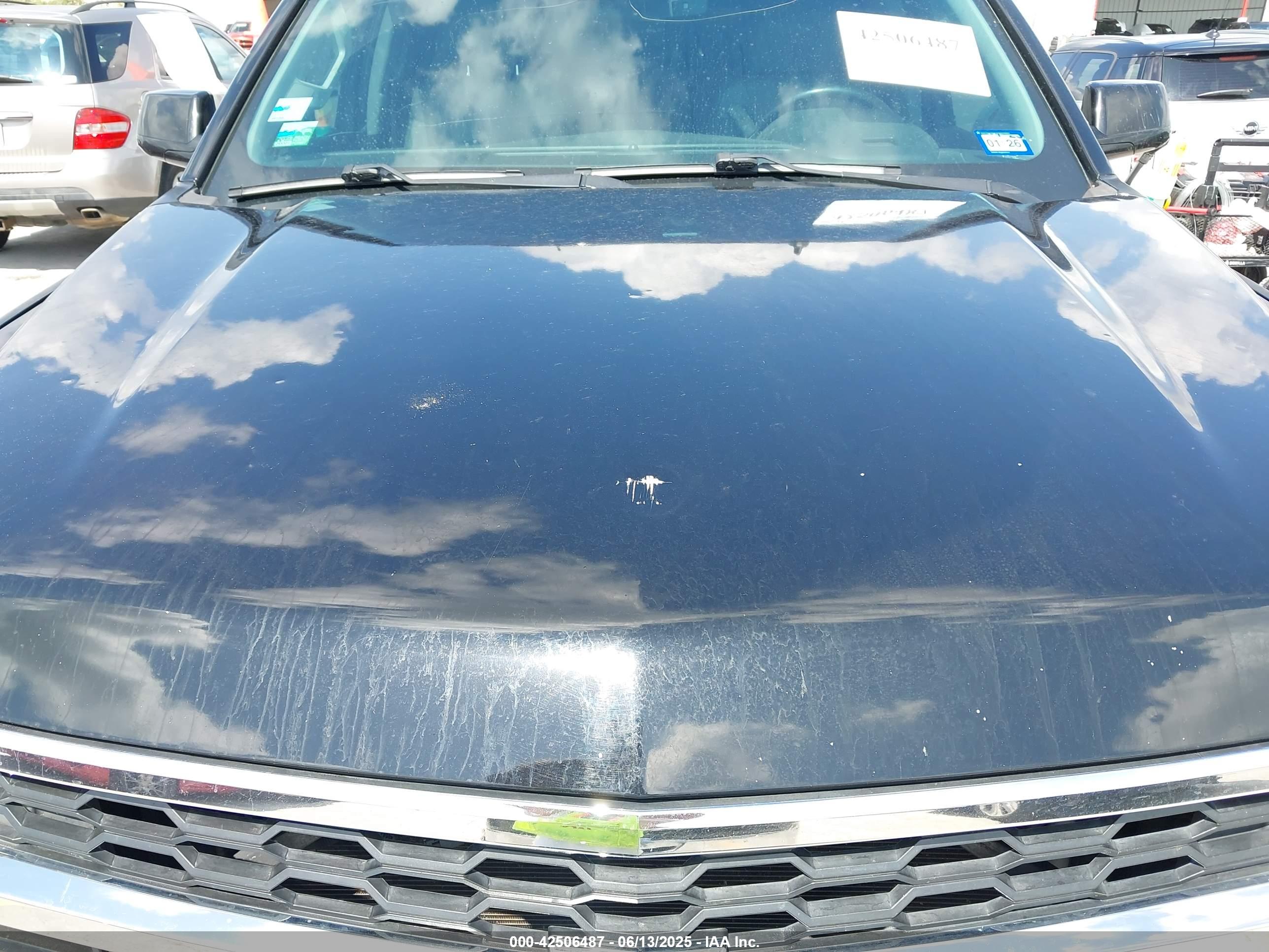 CHEVROLET TAHOE image 6
