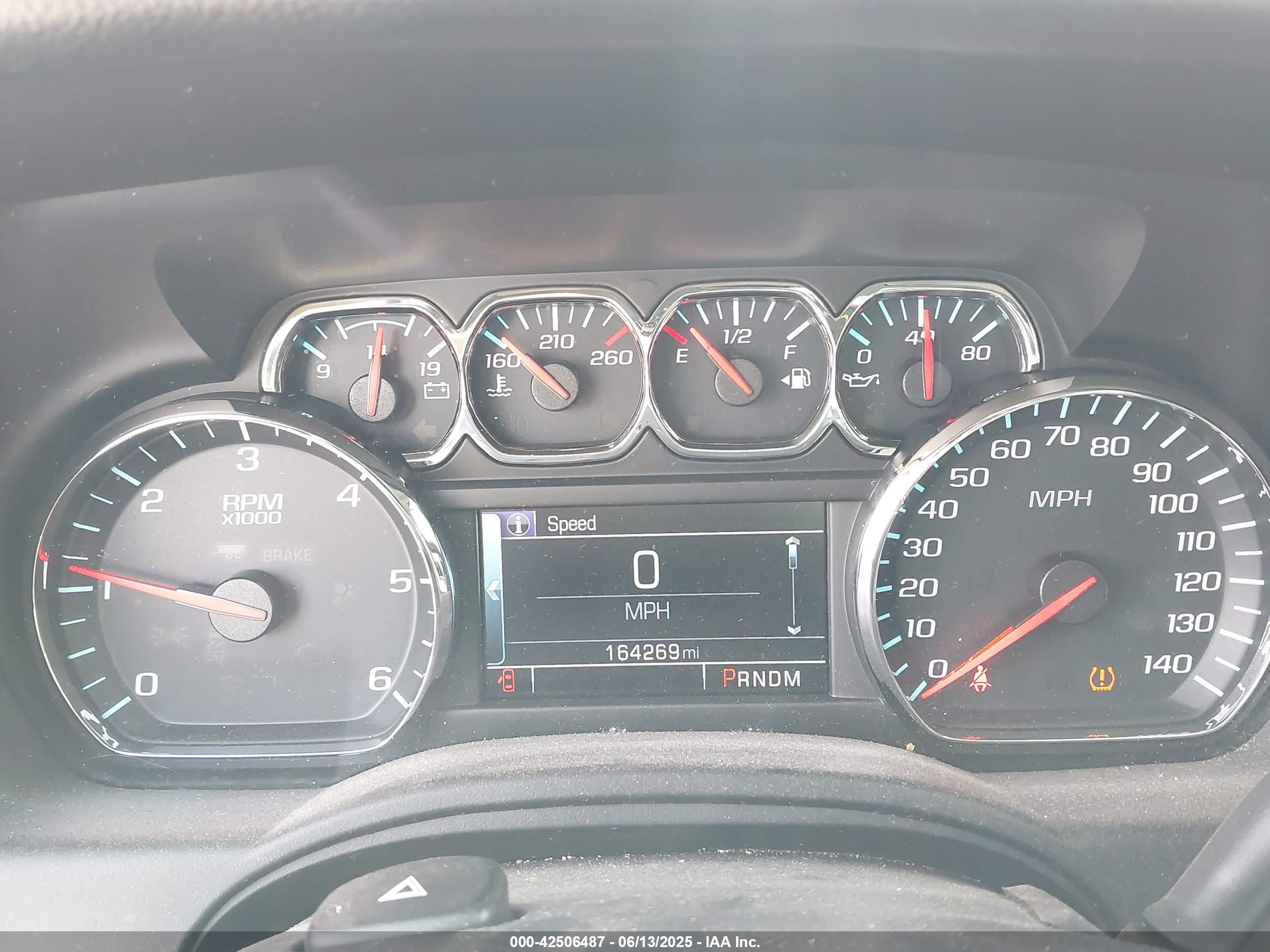 CHEVROLET TAHOE image 7