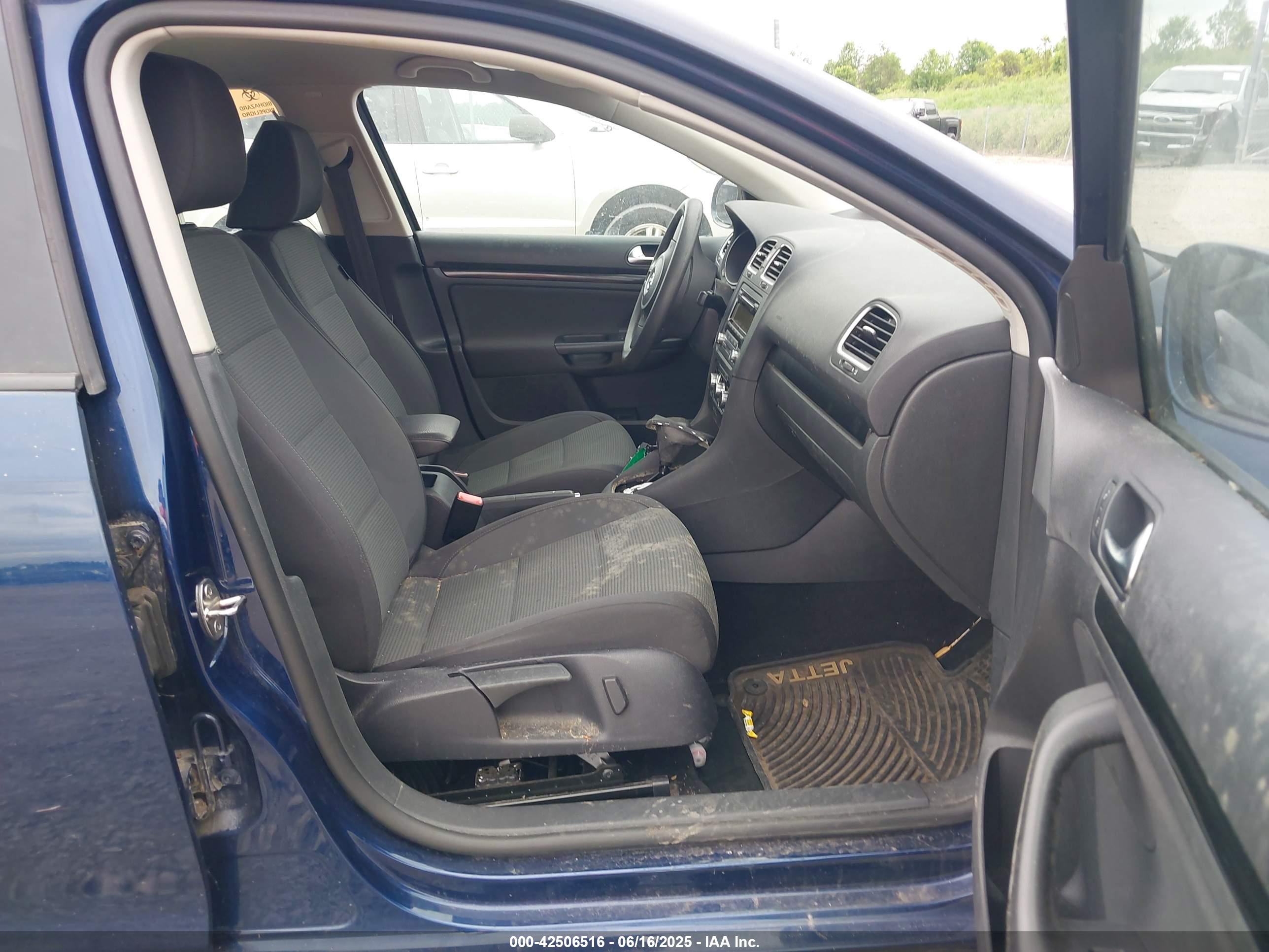 VOLKSWAGEN JETTA image 5