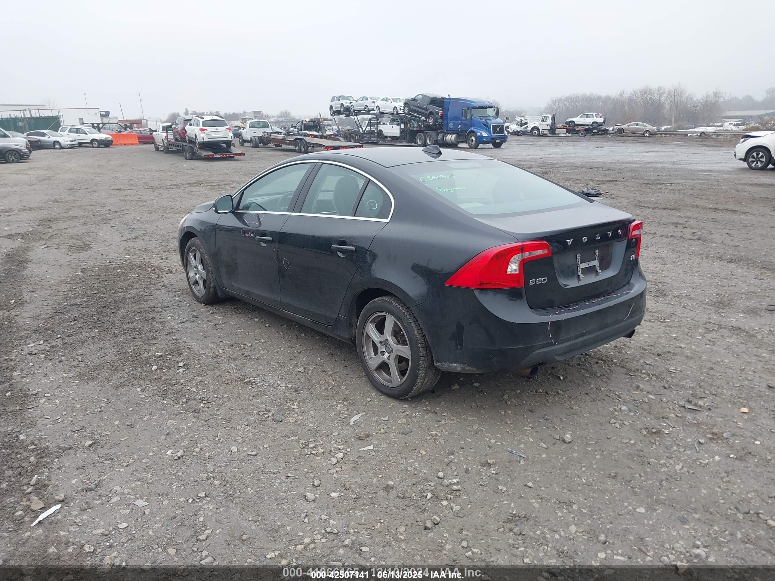 VOLVO S60 image 3