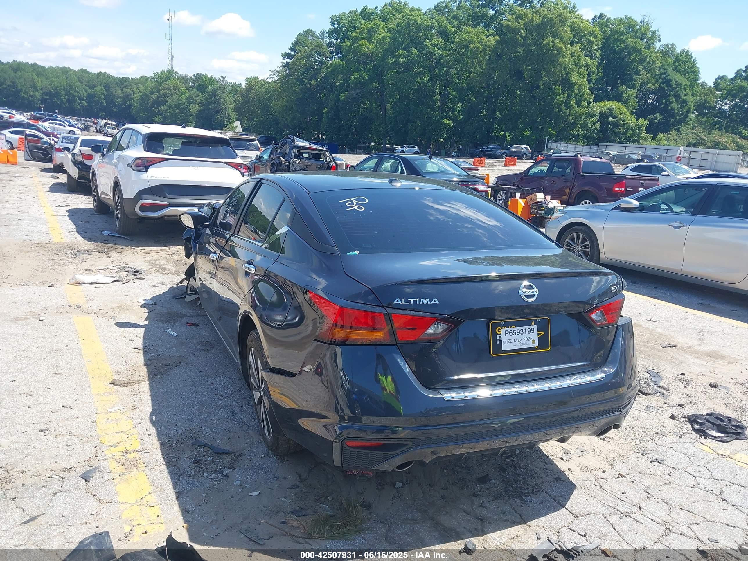 NISSAN ALTIMA image 3