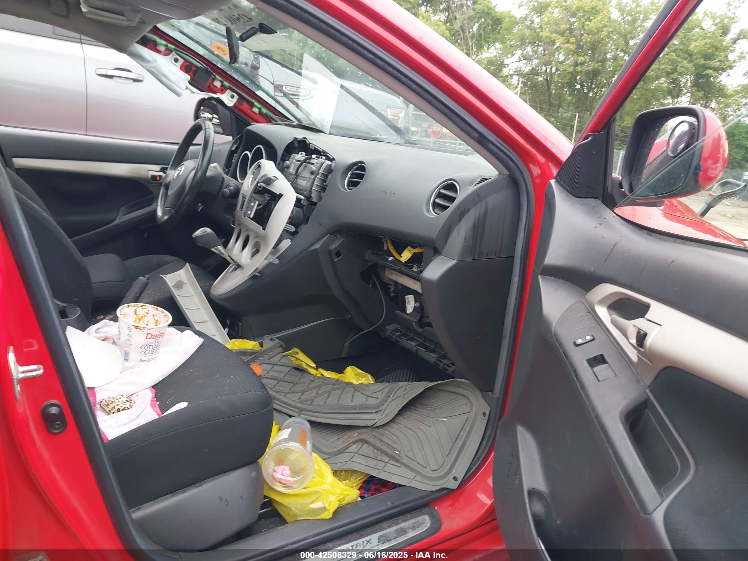 TOYOTA MATRIX image 5