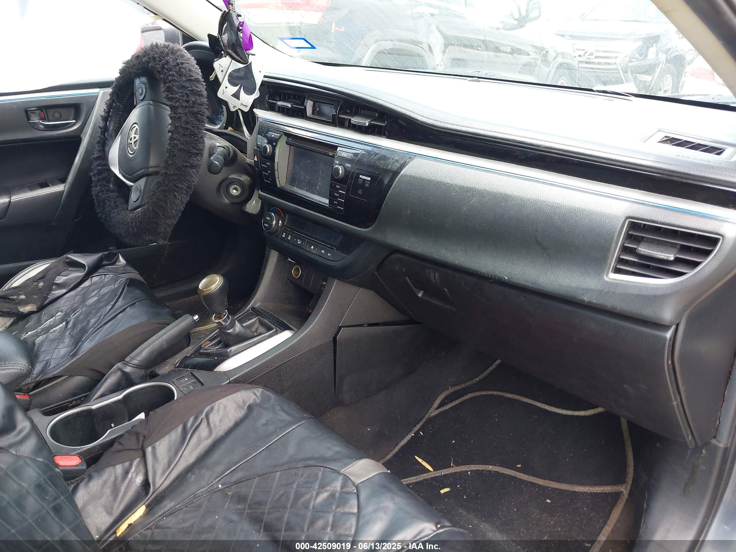 TOYOTA COROLLA image 5