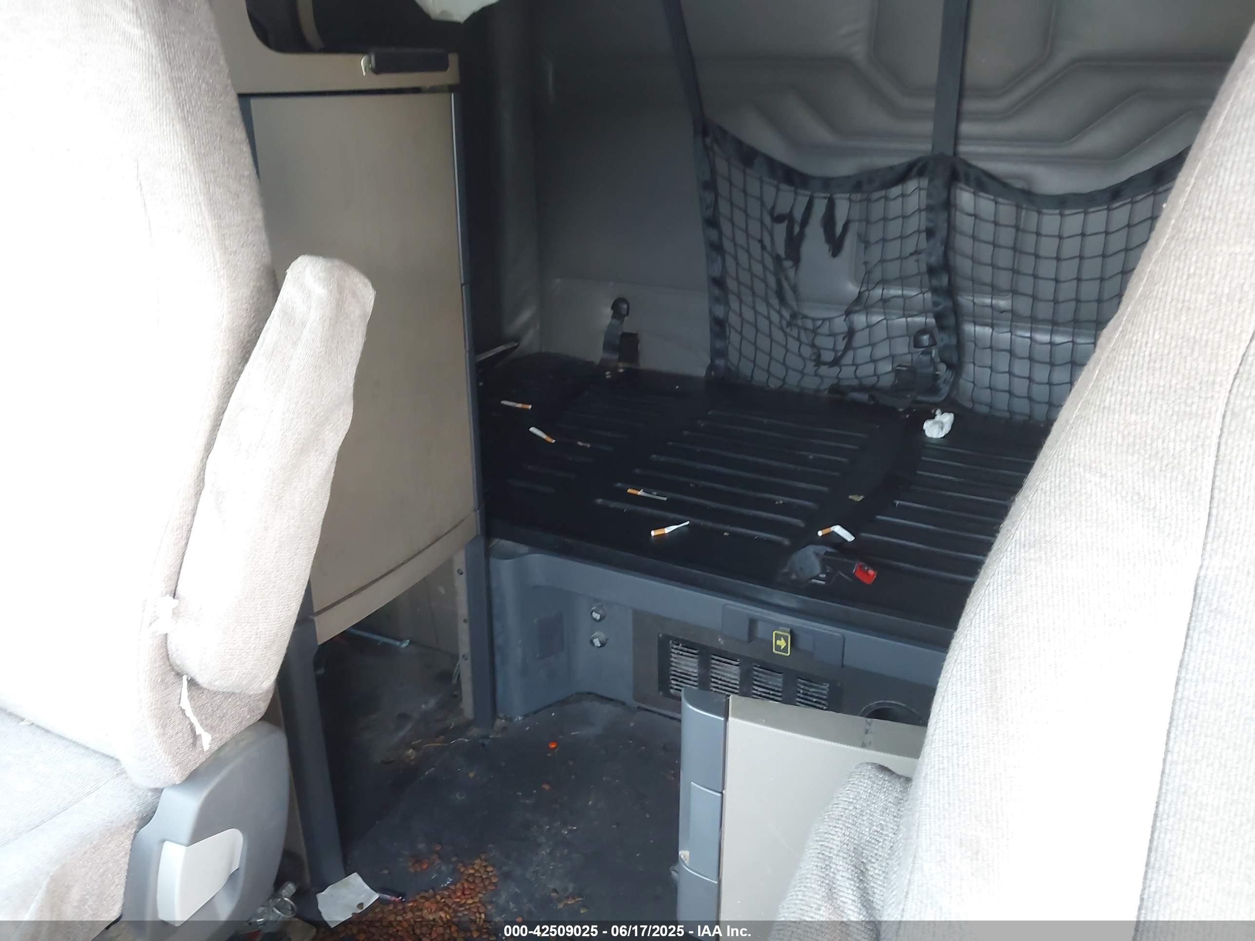 FREIGHTLINER CASCADIA image 8