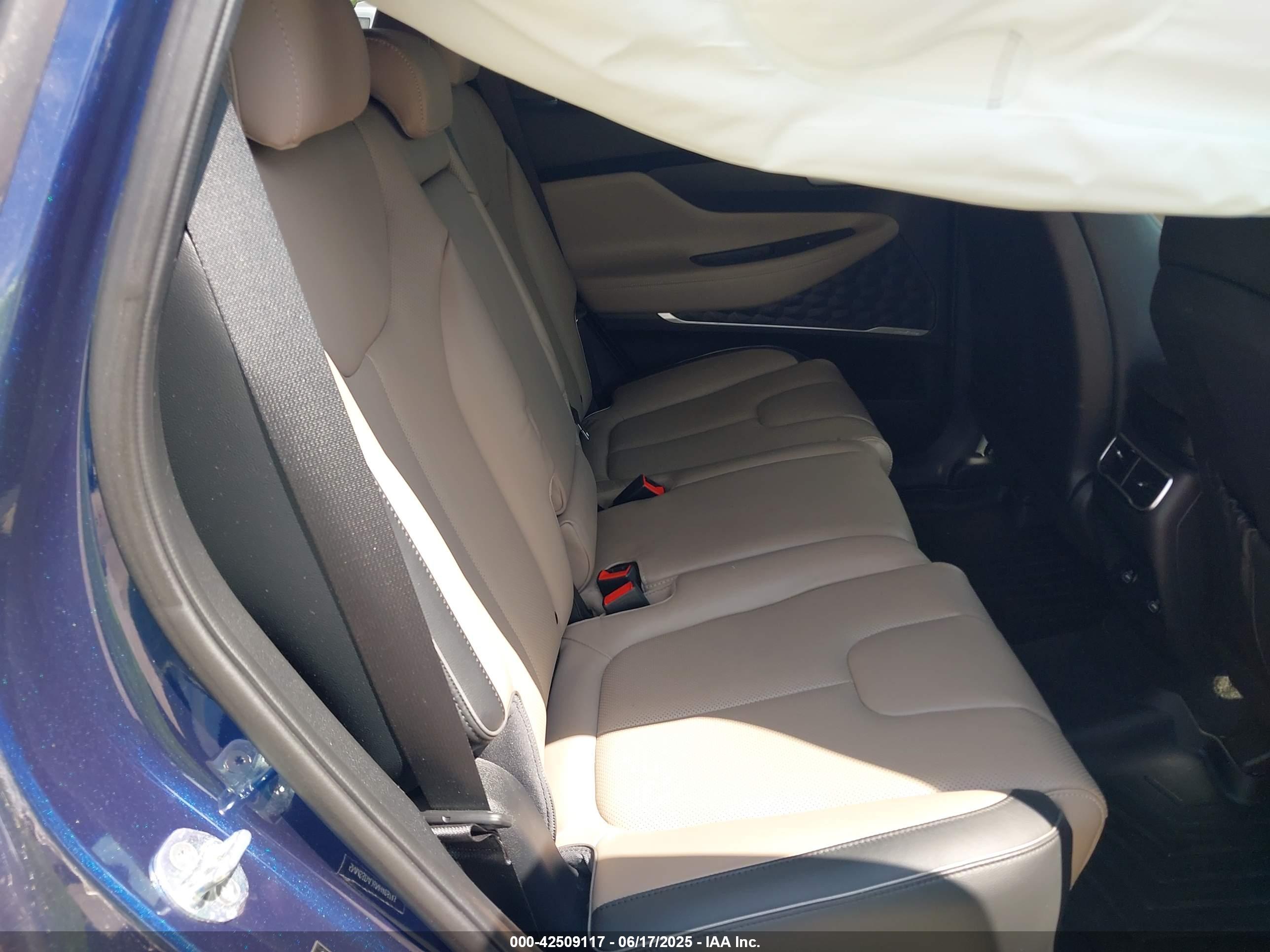 HYUNDAI SANTA image 8