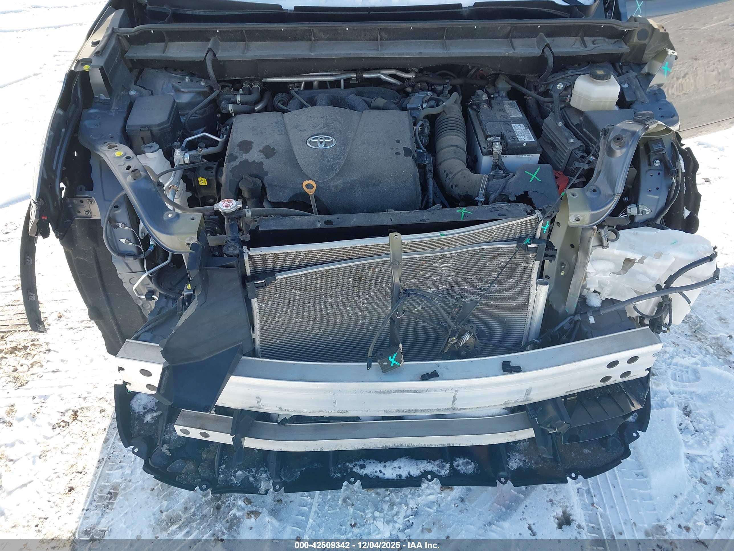 TOYOTA HIGHLANDER image 10