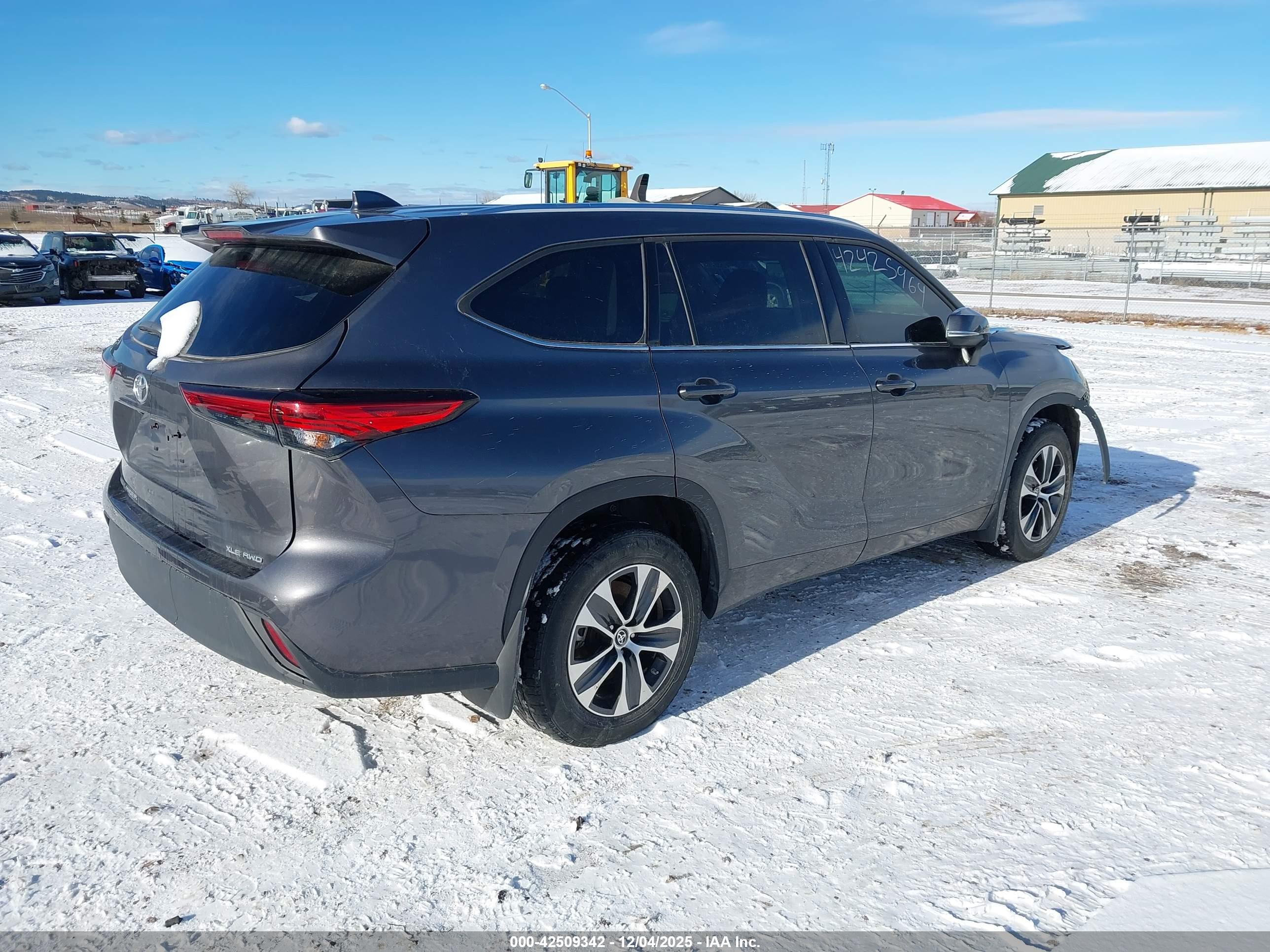 TOYOTA HIGHLANDER image 4