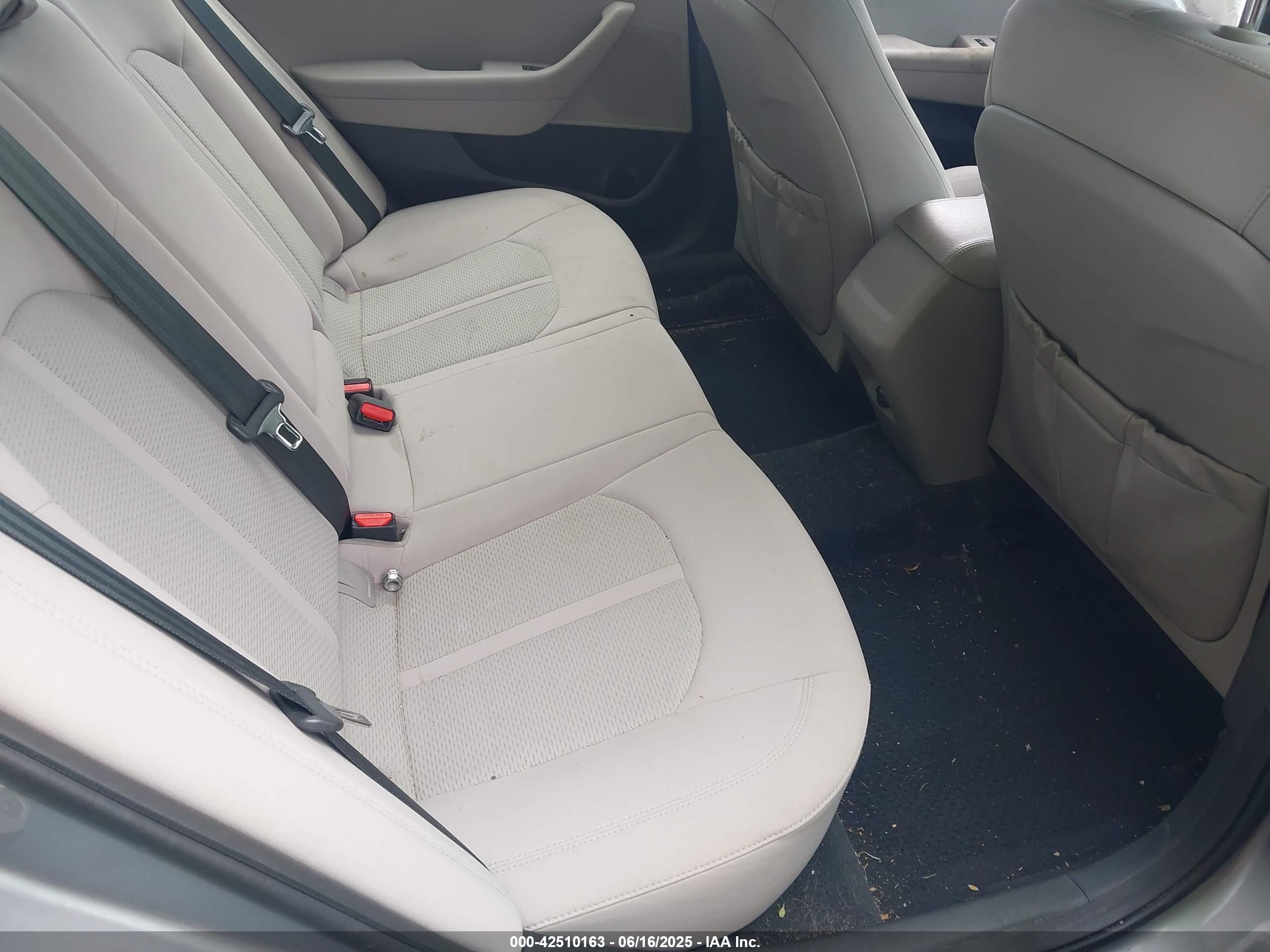HYUNDAI SONATA image 8
