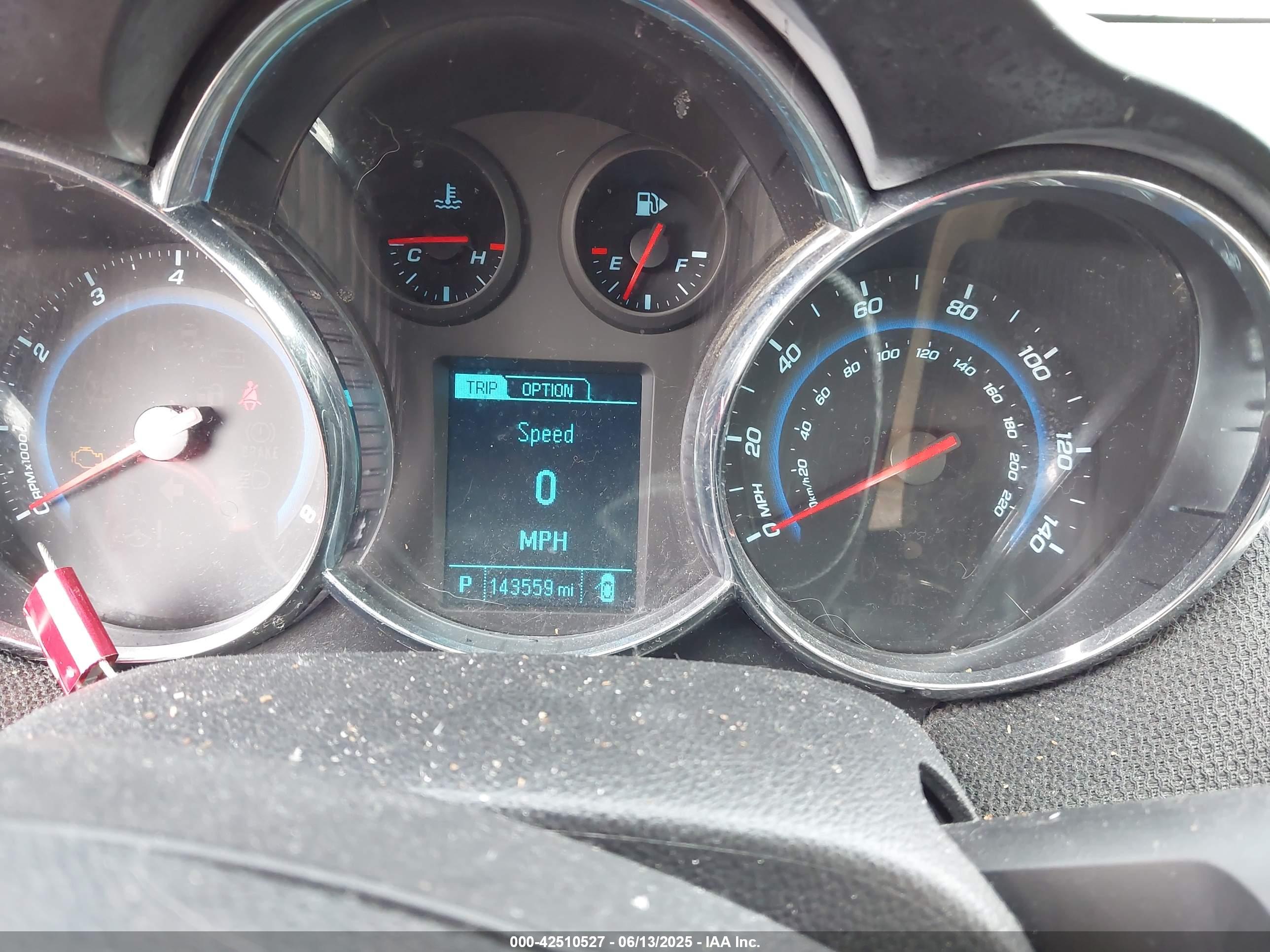 CHEVROLET CRUZE image 7