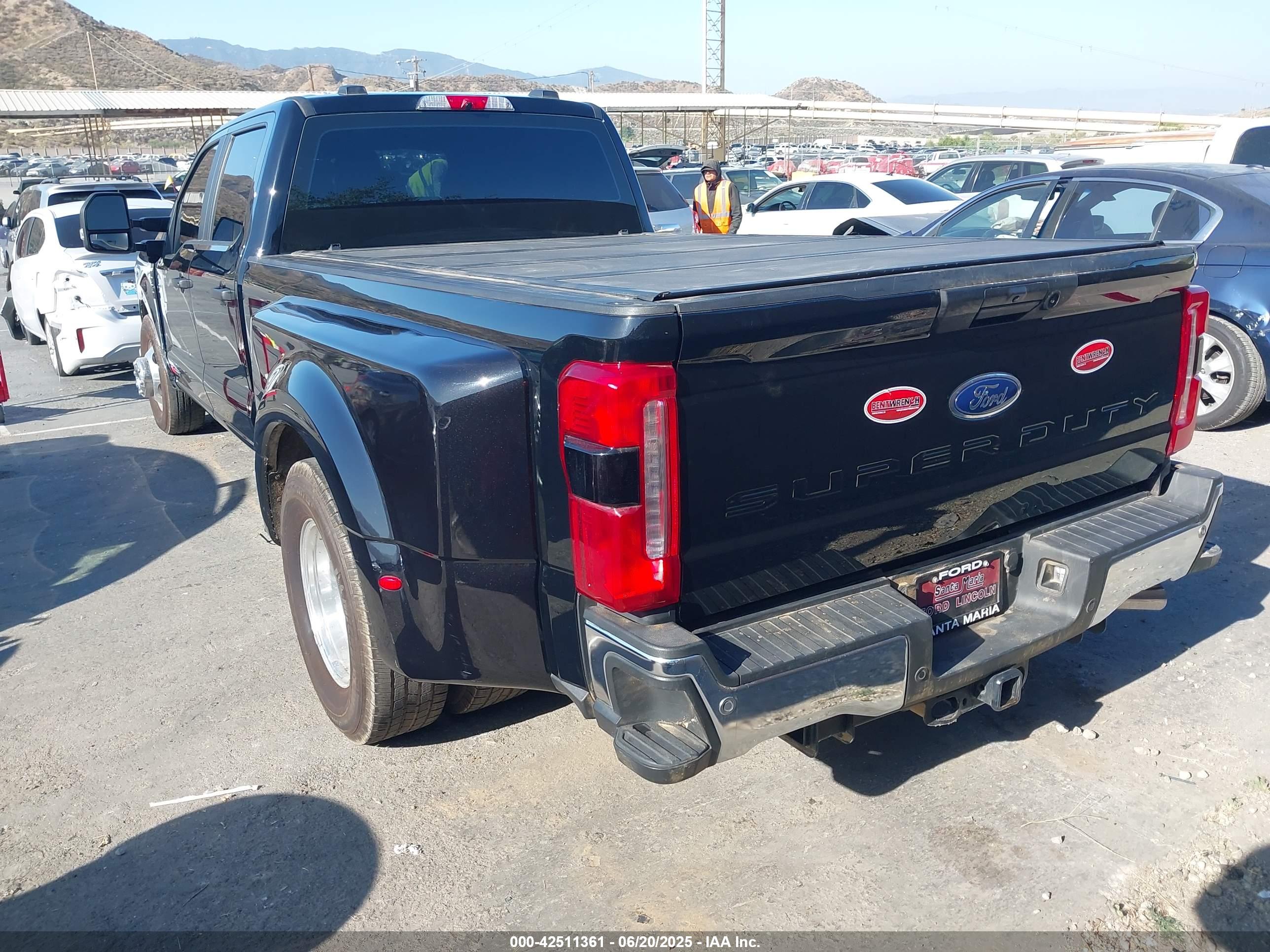 FORD F-350 image 3