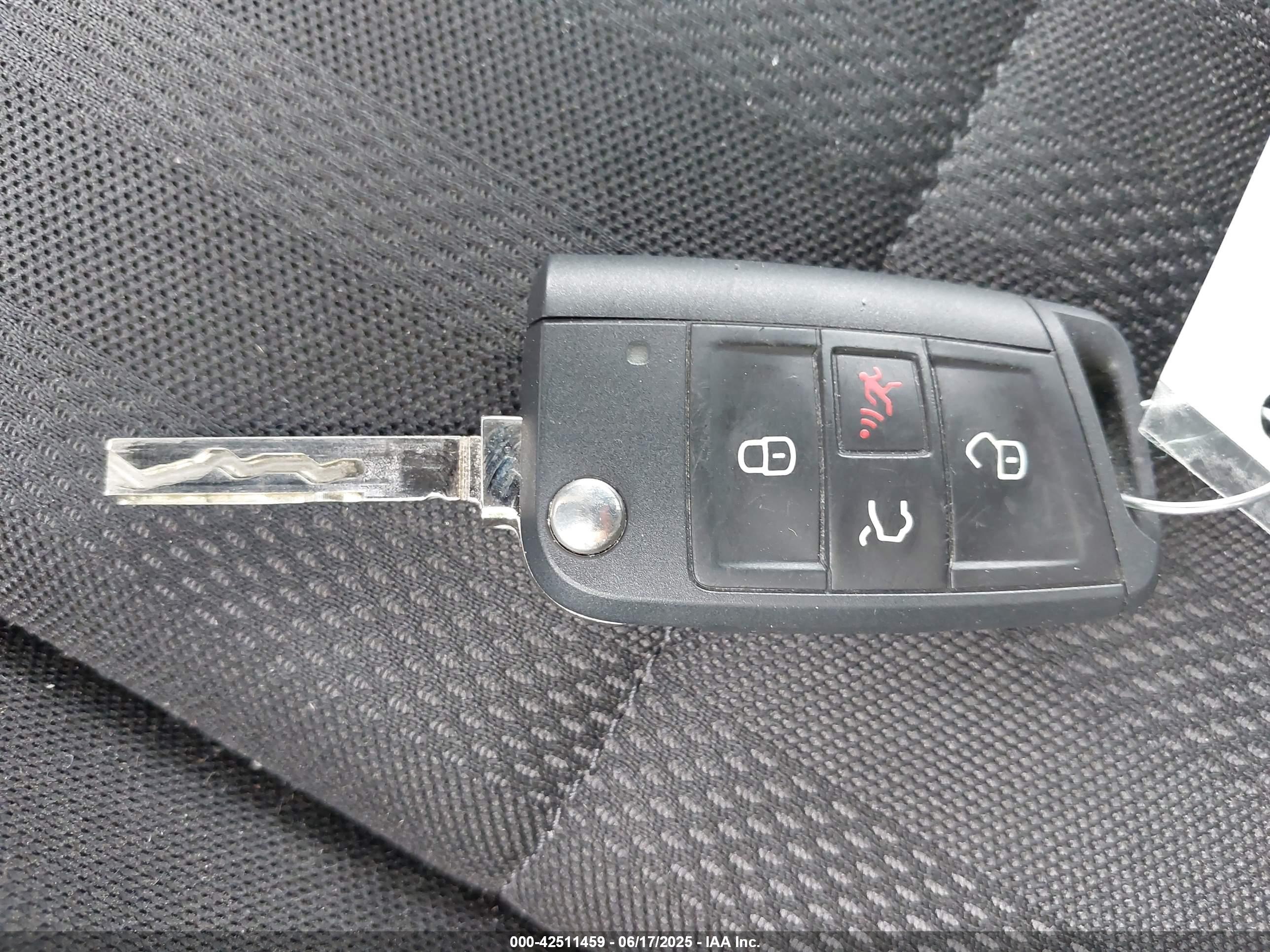 VOLKSWAGEN JETTA image 11