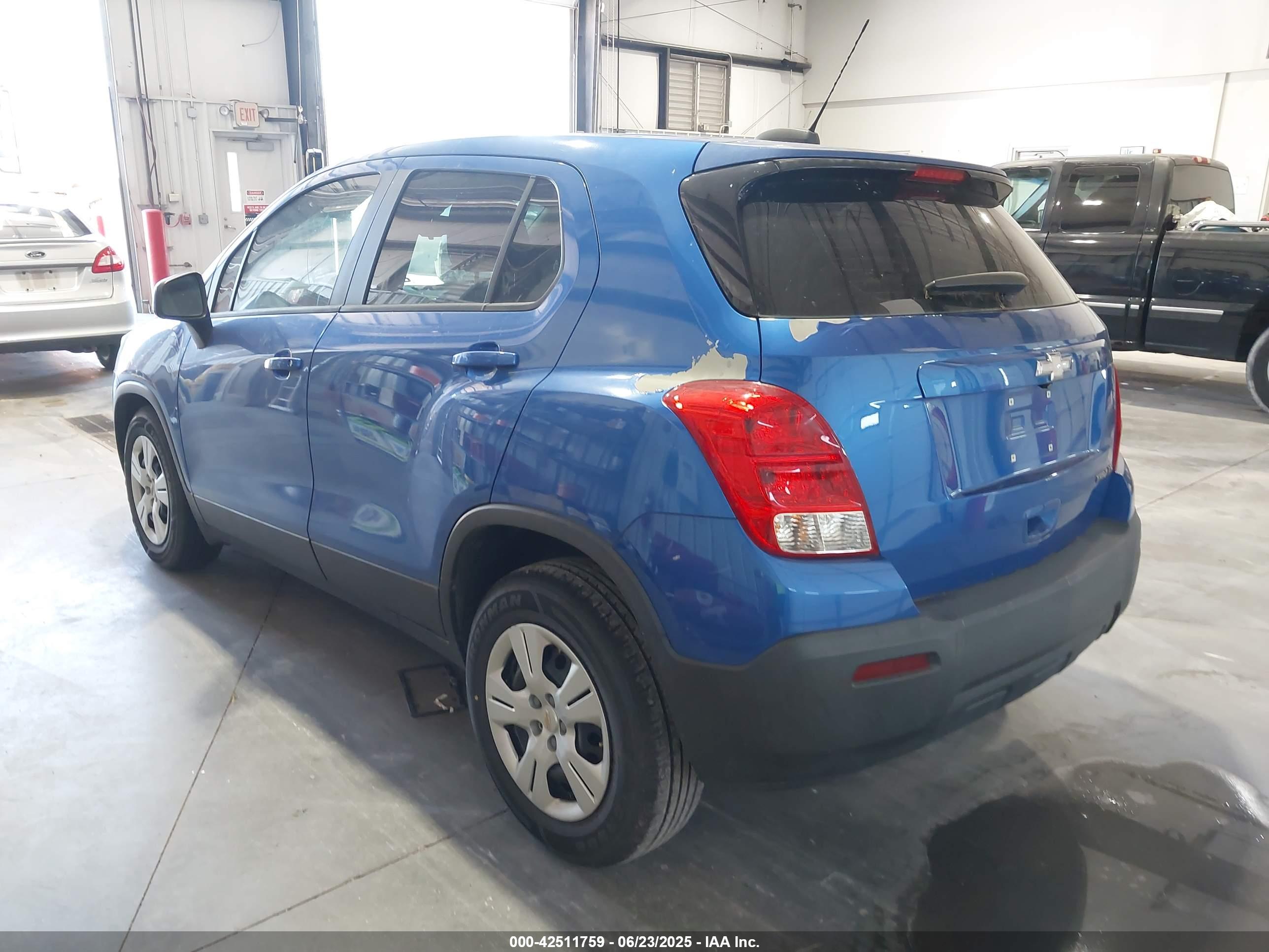 CHEVROLET TRAX image 3
