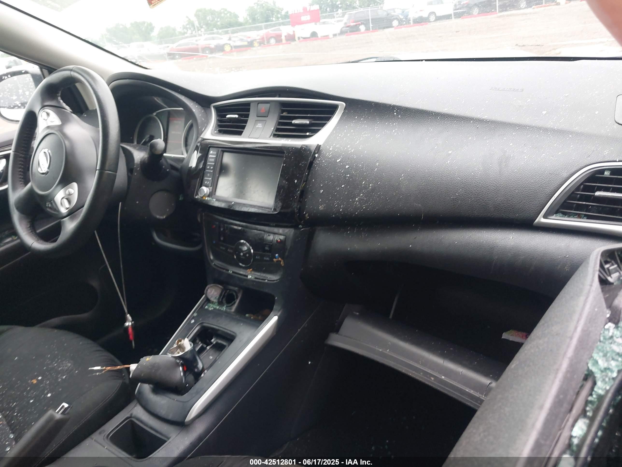 NISSAN SENTRA image 5