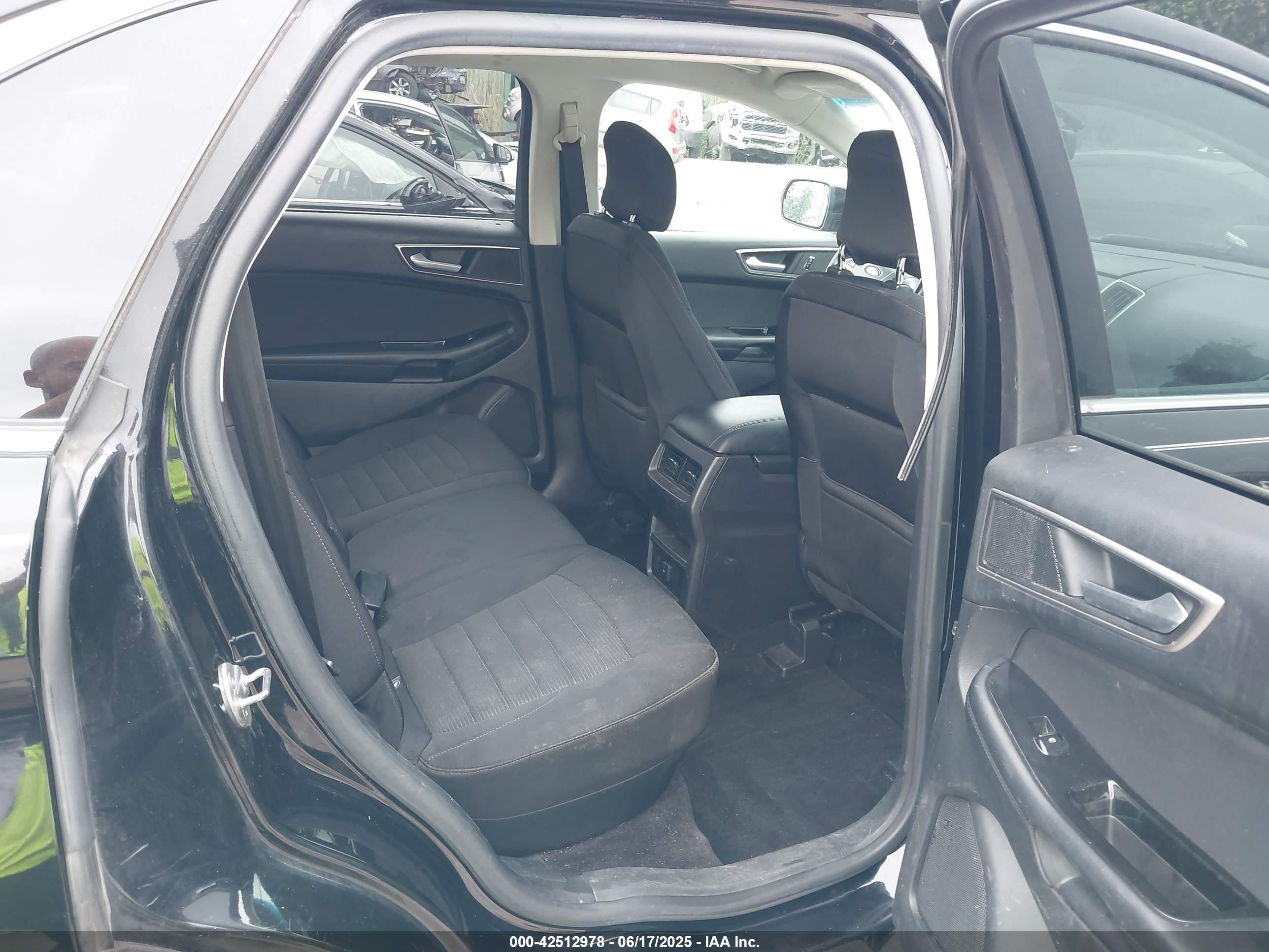 FORD EDGE image 8