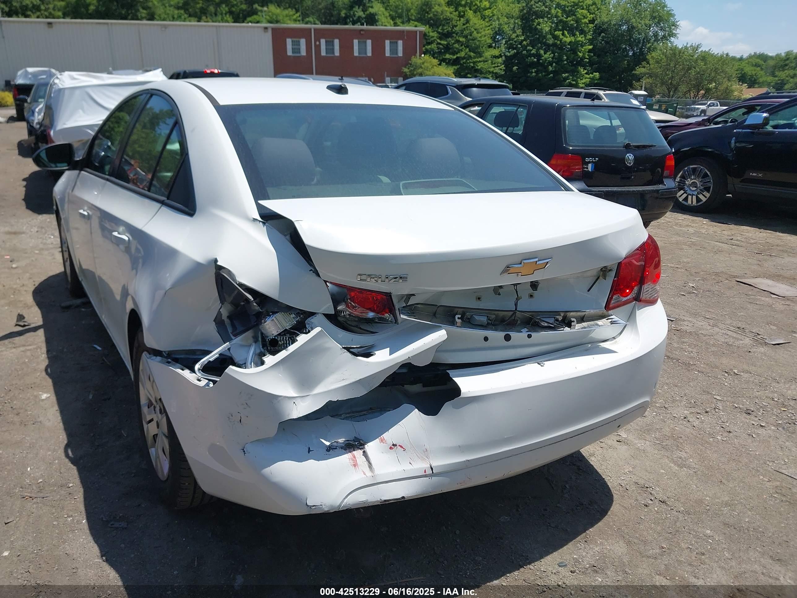 CHEVROLET CRUZE image 6