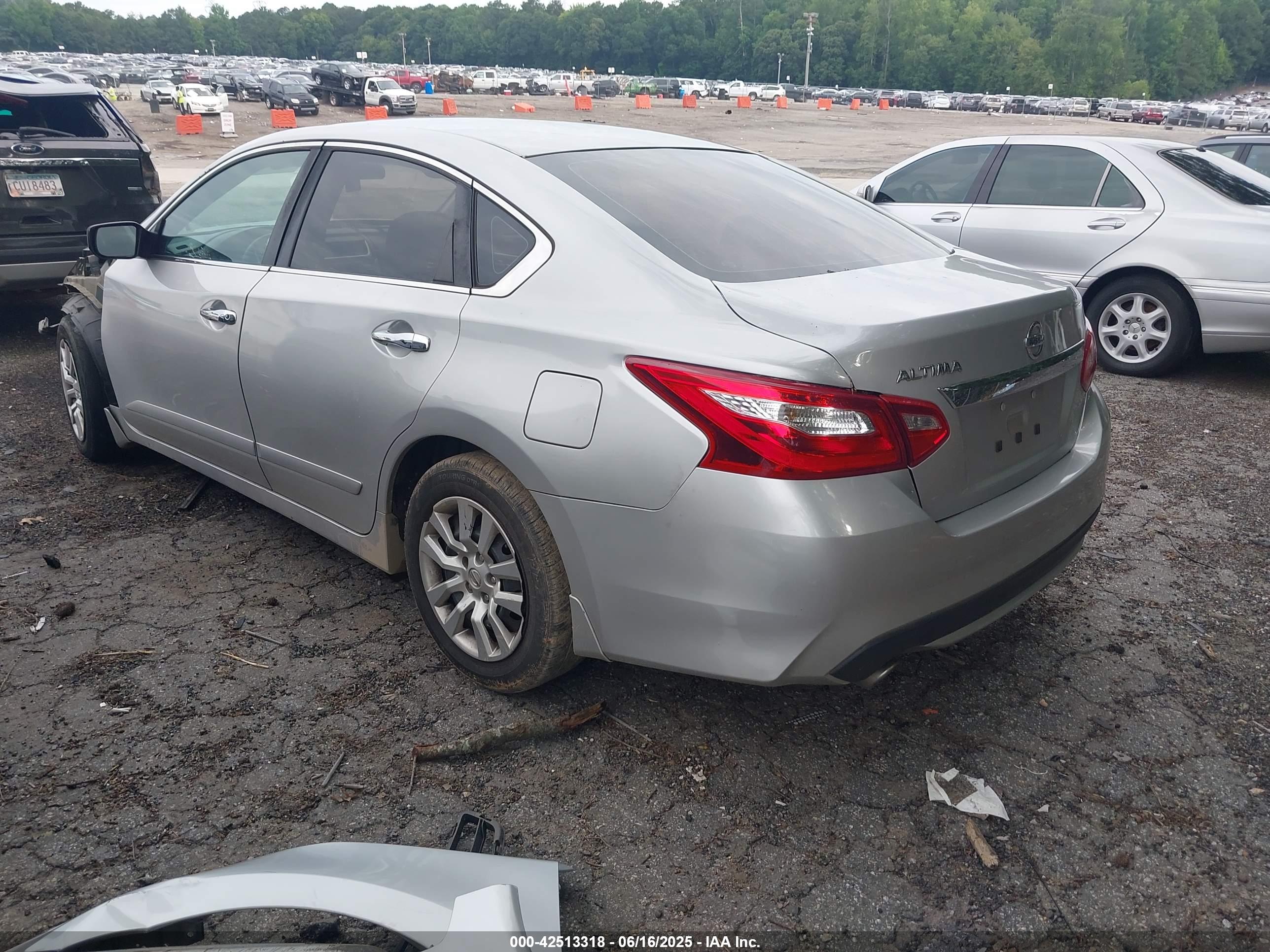 NISSAN ALTIMA image 3