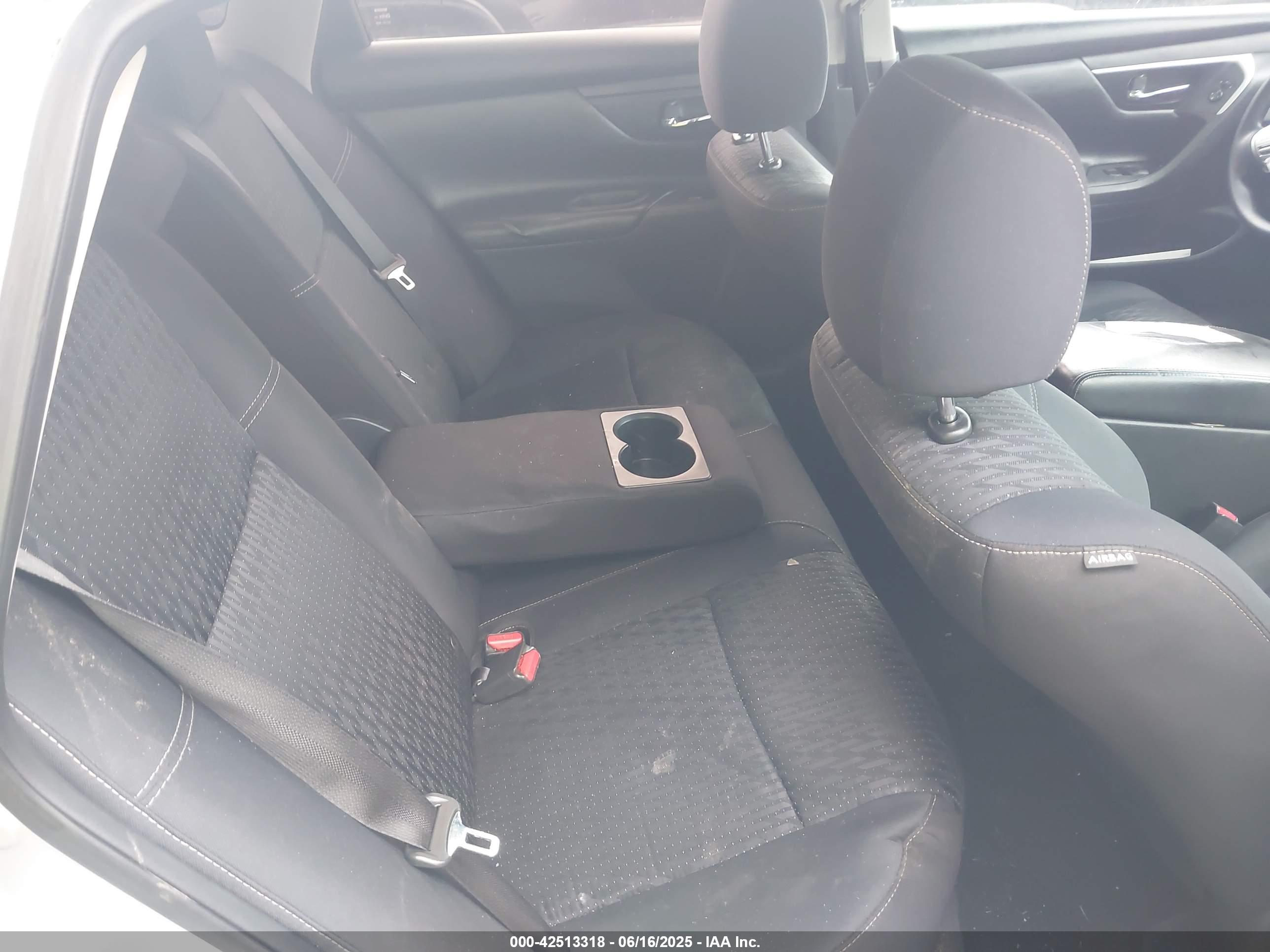 NISSAN ALTIMA image 8