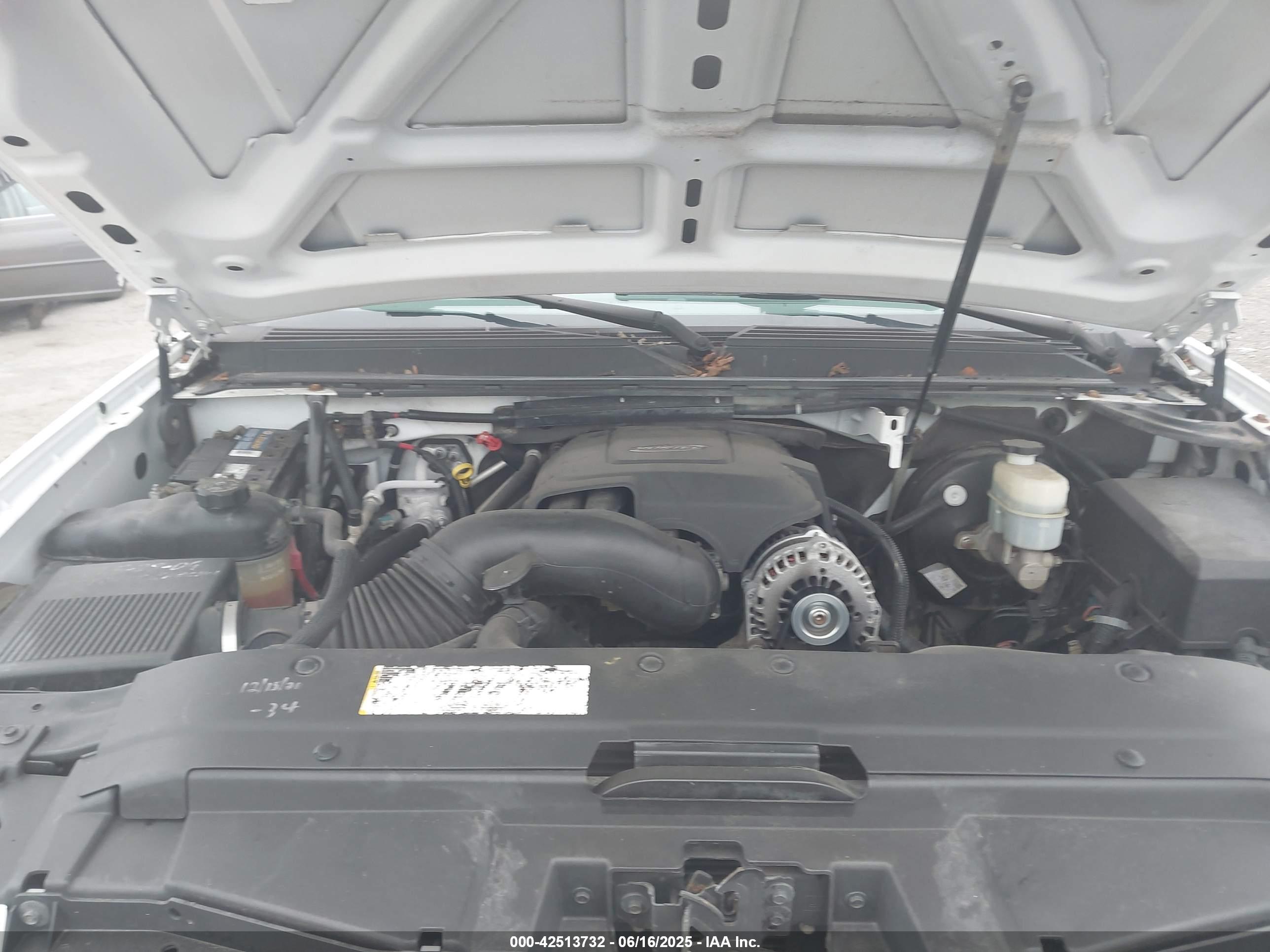 CHEVROLET TAHOE image 10