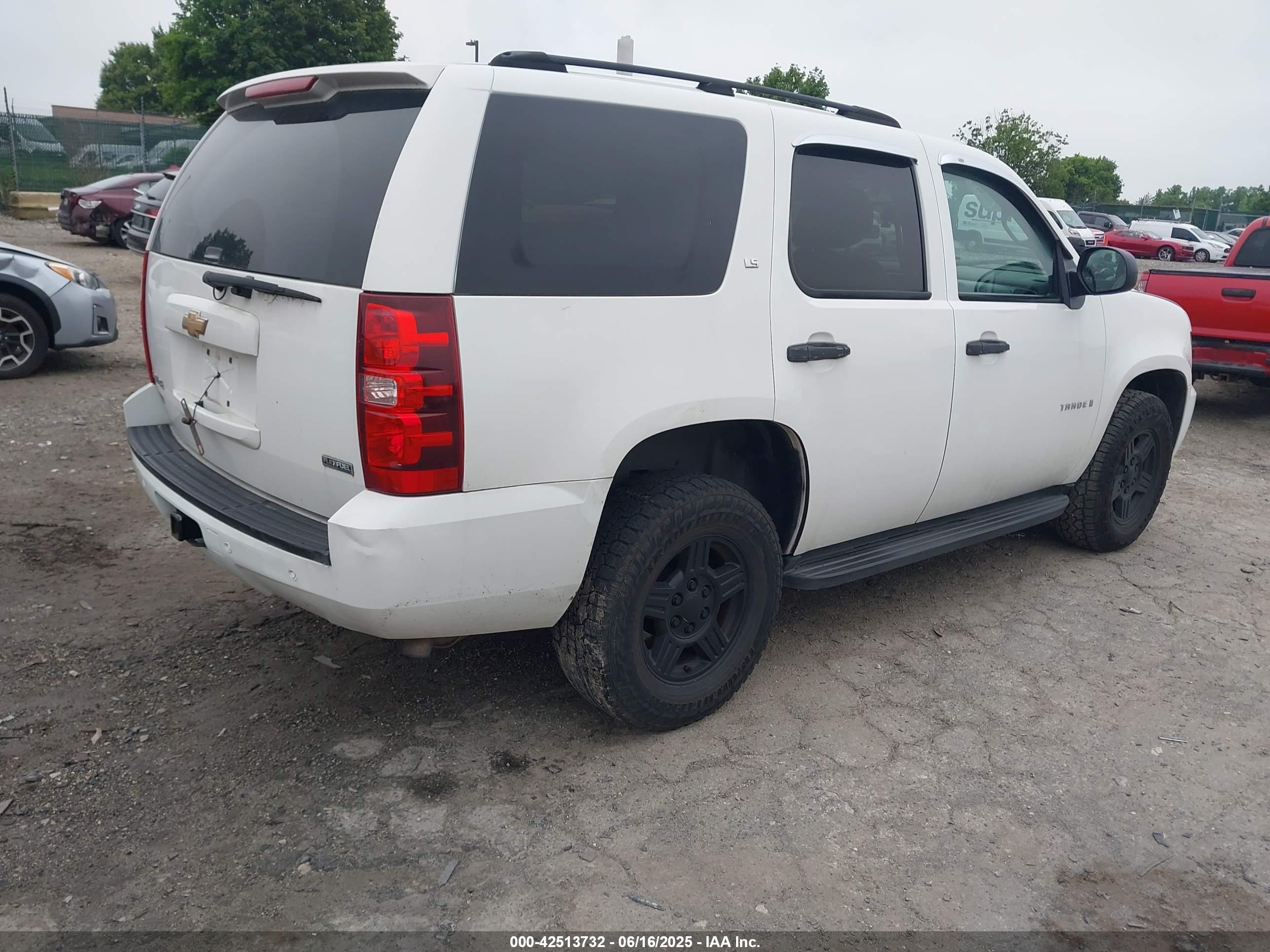 CHEVROLET TAHOE image 4