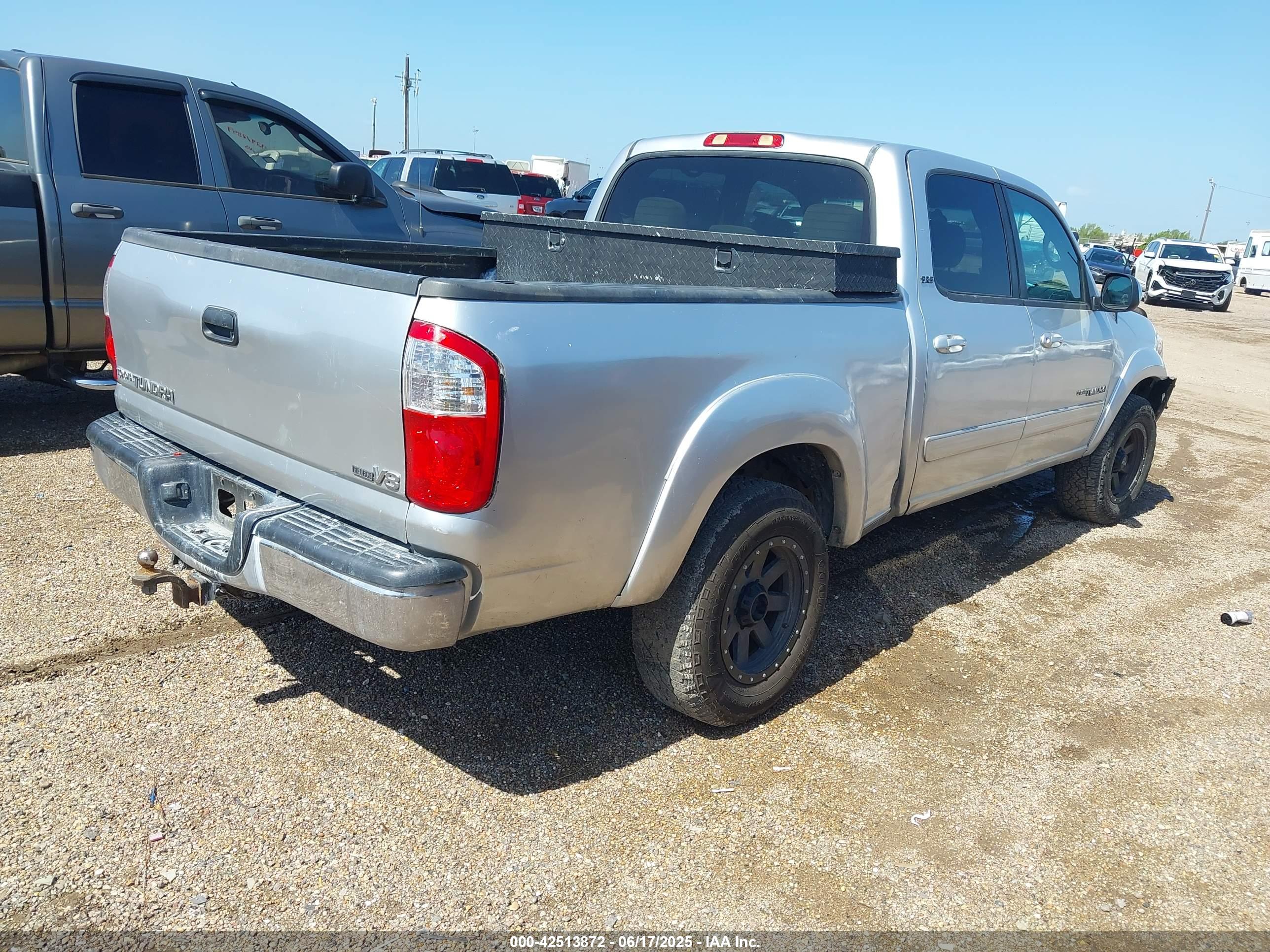 TOYOTA TUNDRA image 4