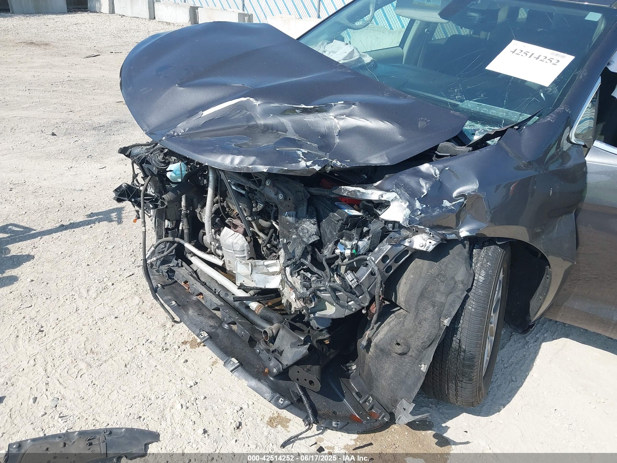 CHRYSLER PACIFICA image 6