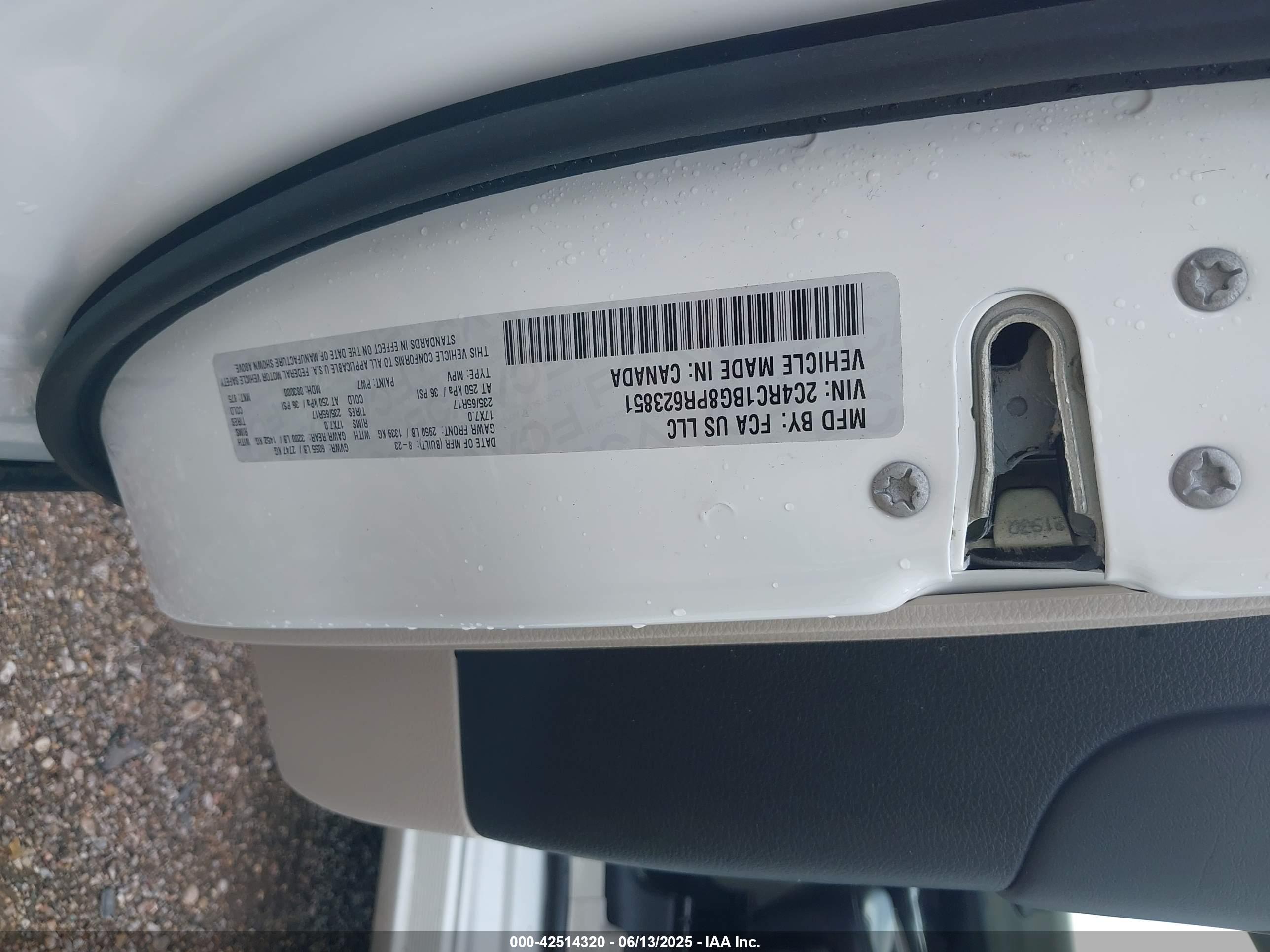 CHRYSLER PACIFICA image 9