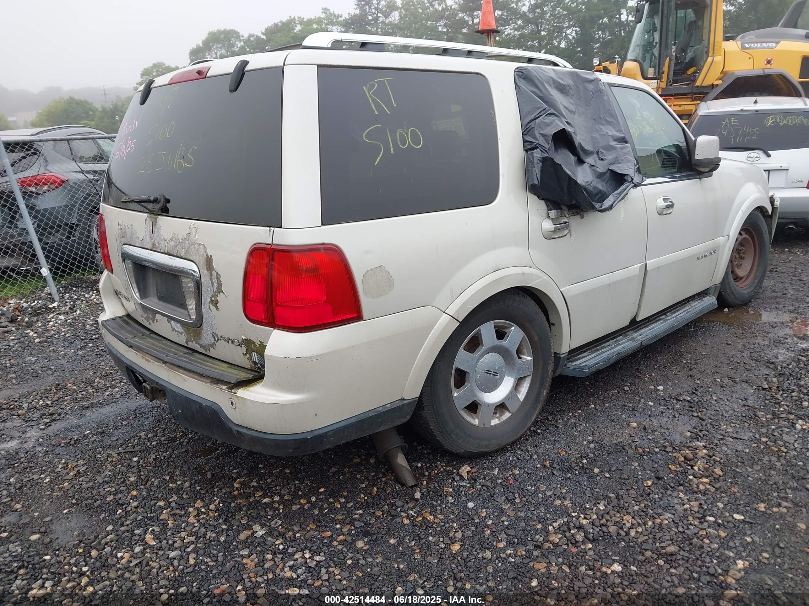LINCOLN NAVIGATOR image 4