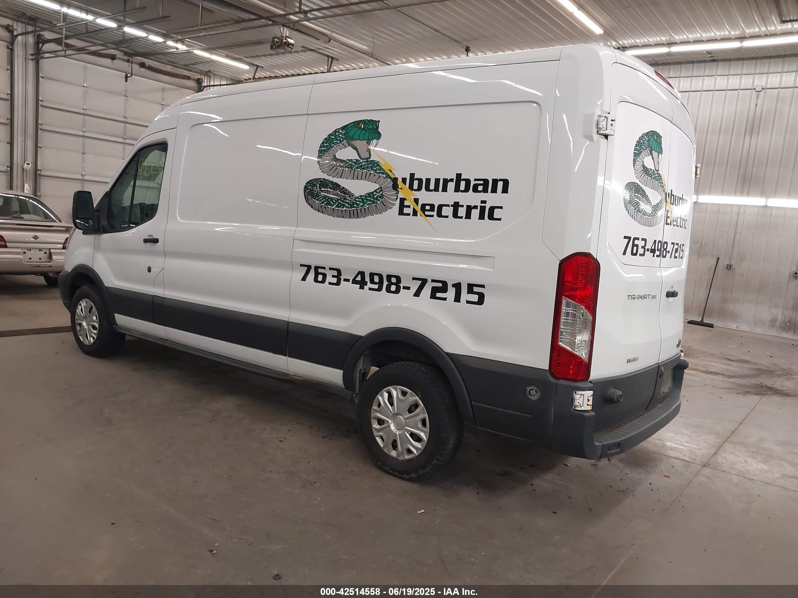 FORD TRANSIT-350 image 3