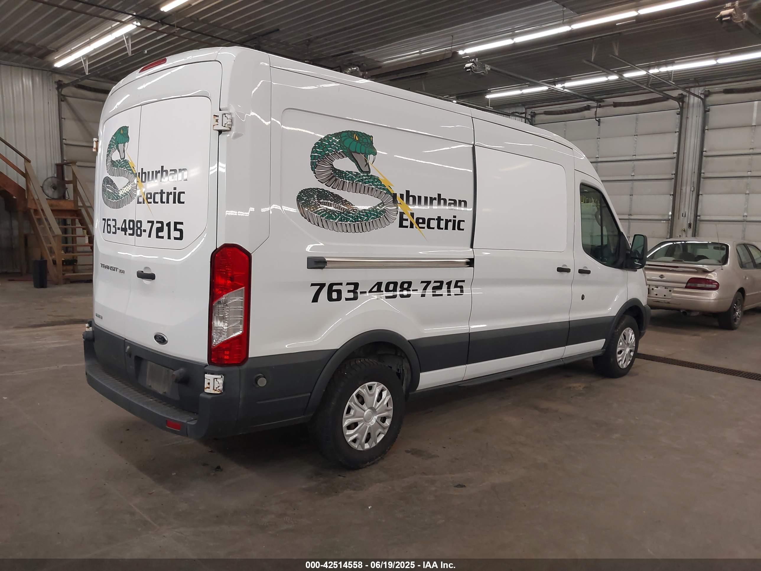 FORD TRANSIT-350 image 4