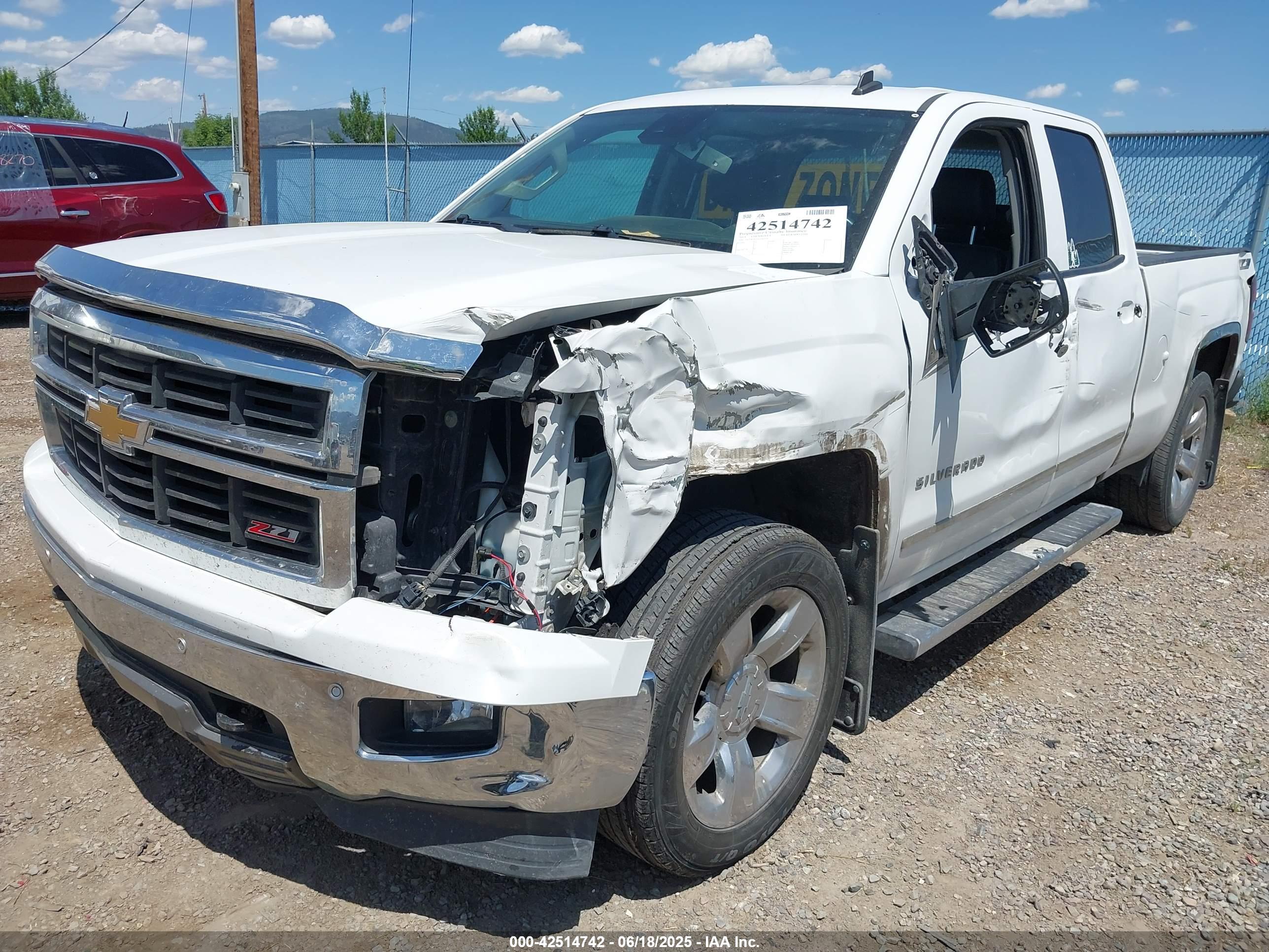 CHEVROLET SILVERADO image 6
